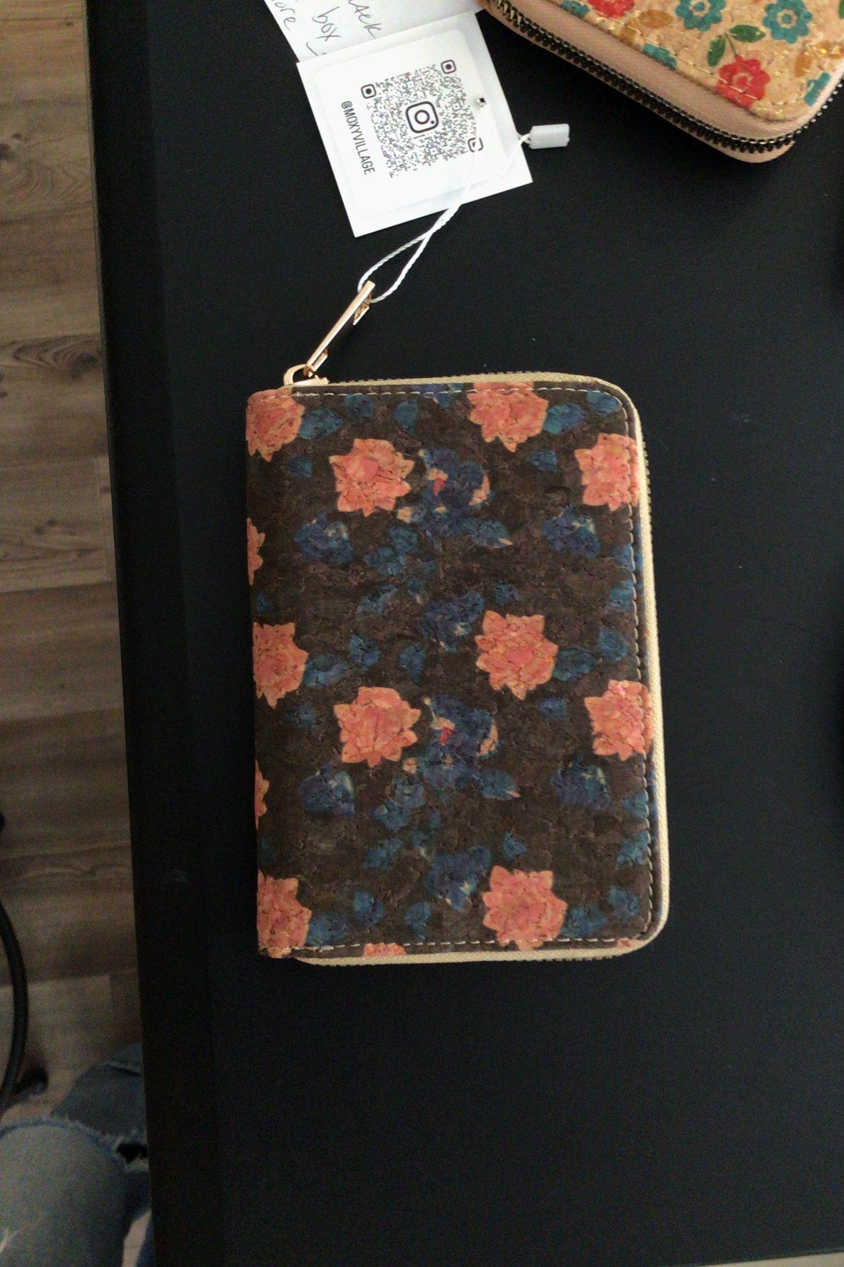 Cork Minimalist Wallet Product Image