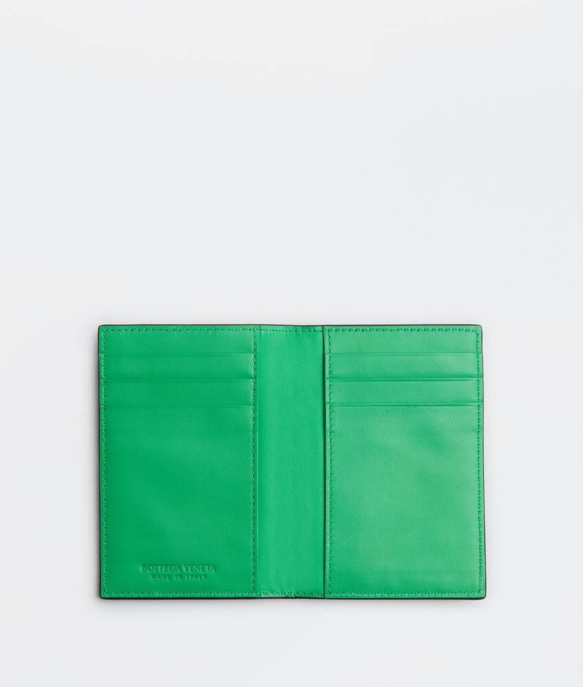 Men's Intrecciato Flap Card Case in Black grass Product Image