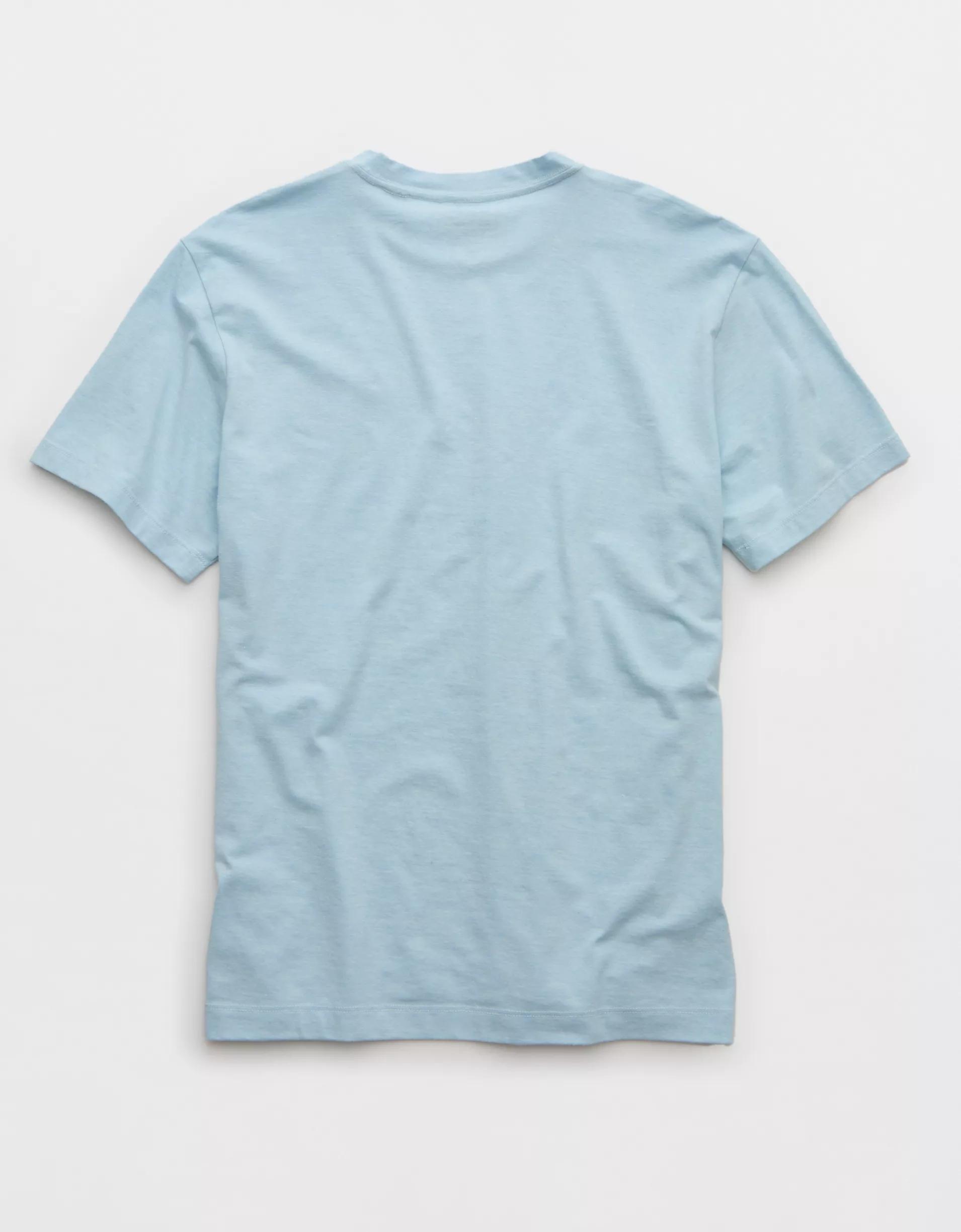 AE 24/7 Club T-Shirt Product Image