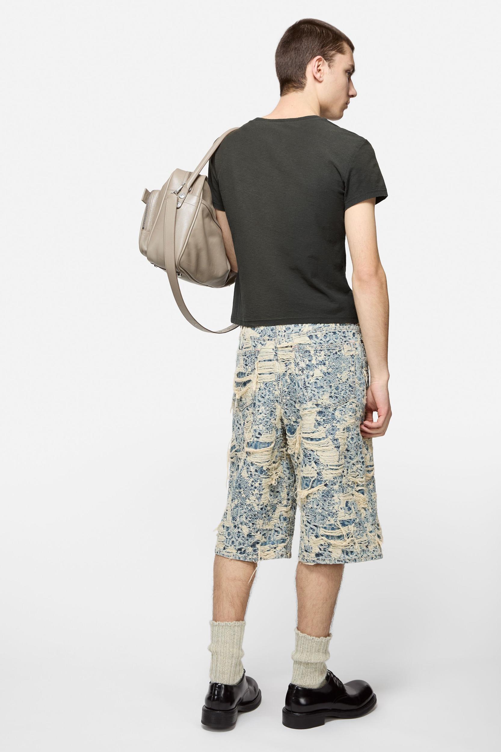 Logo T-shirt Product Image