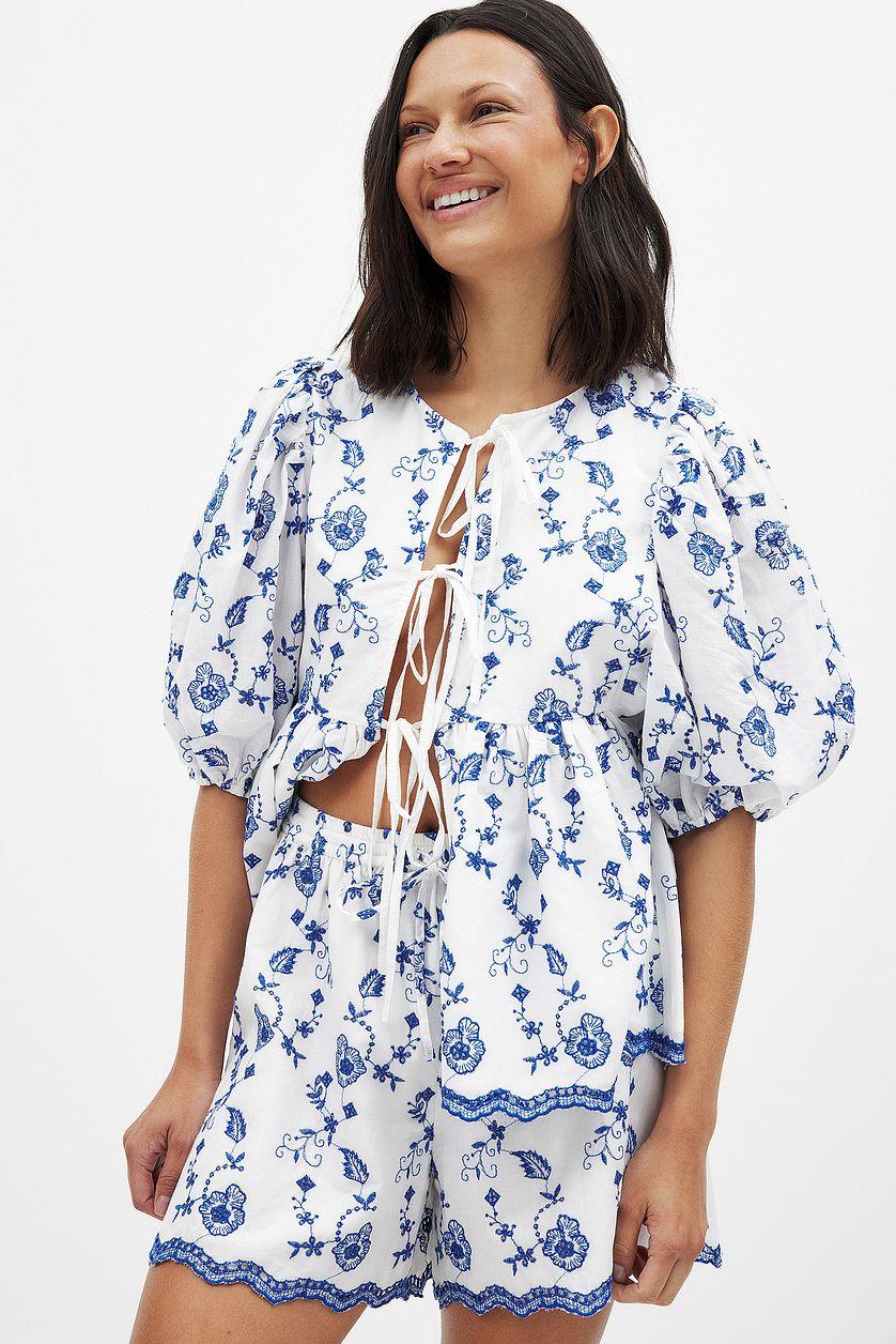 Wide Mid Waist Shorts Product Image