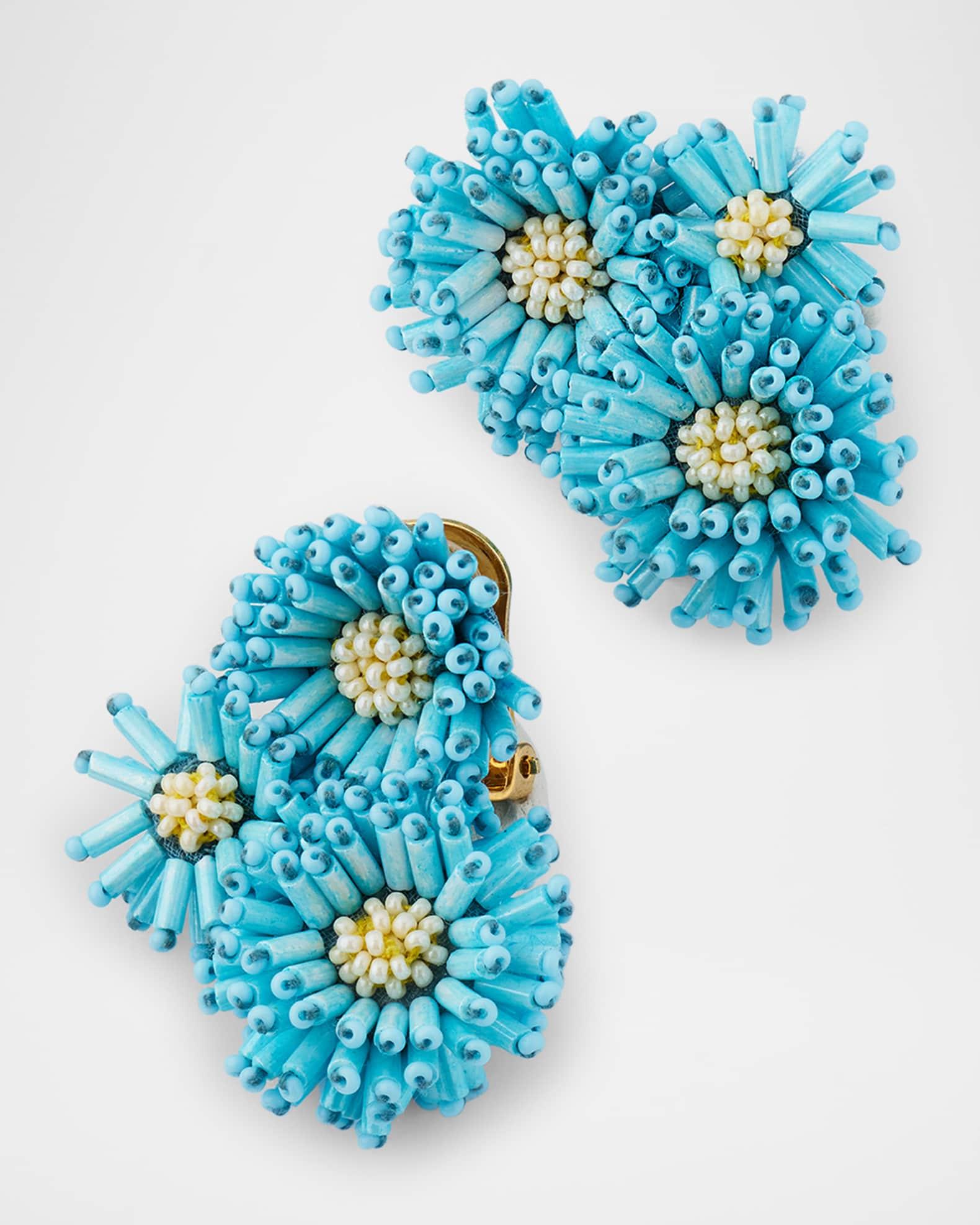 Pom-Pom Flower Stud Earrings Product Image
