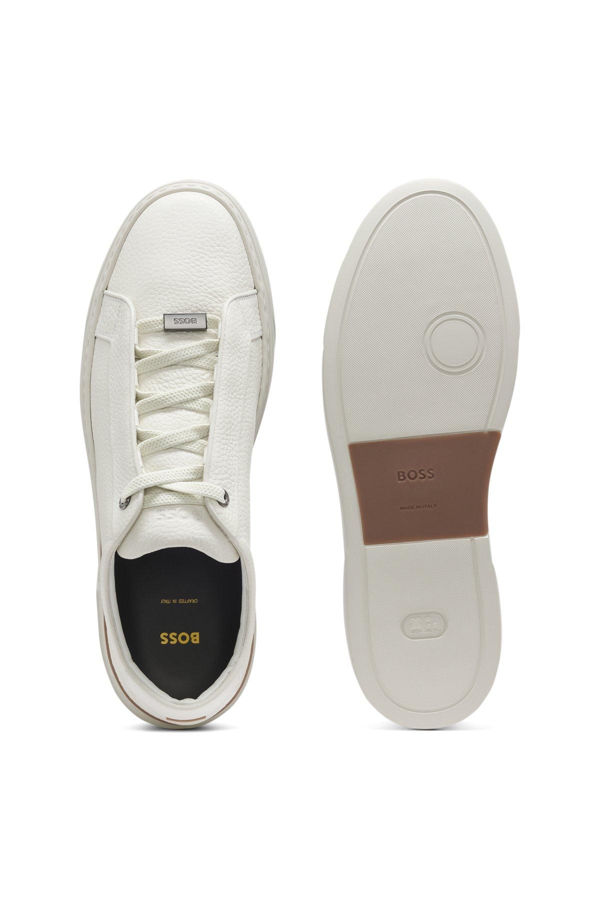 Gary trainers in grained leather Product Image