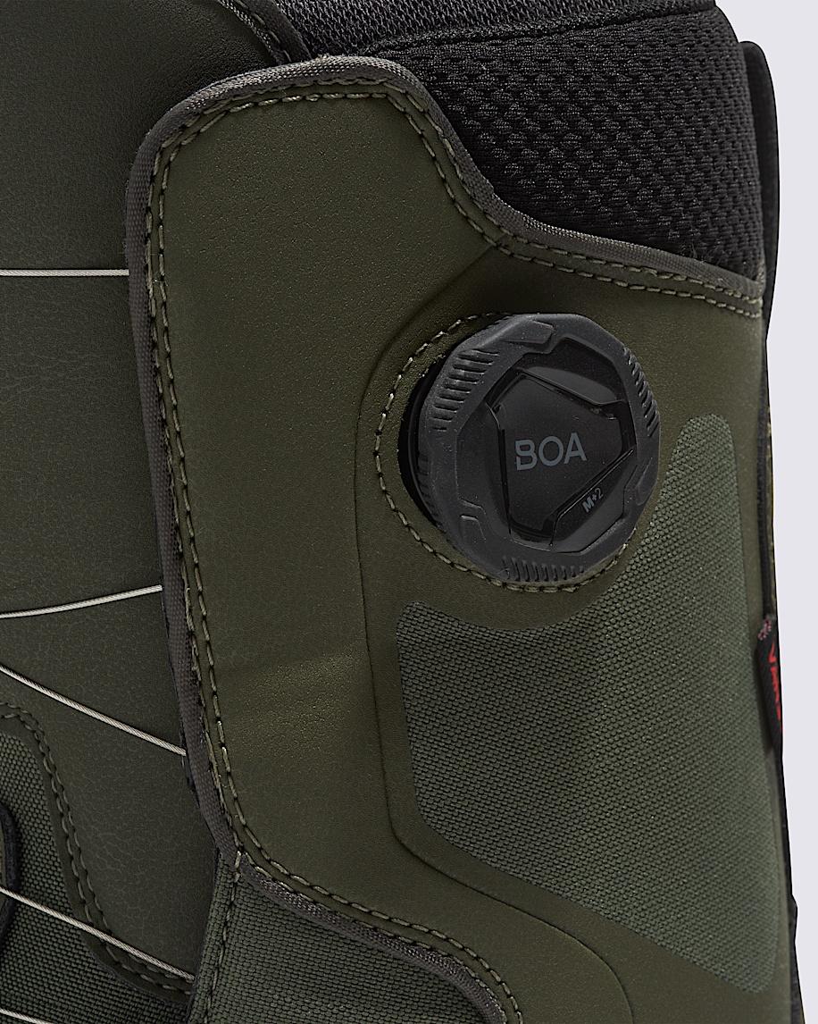 Aura Pro Snowboard Boot in Green / Gum| Vans US Product Image