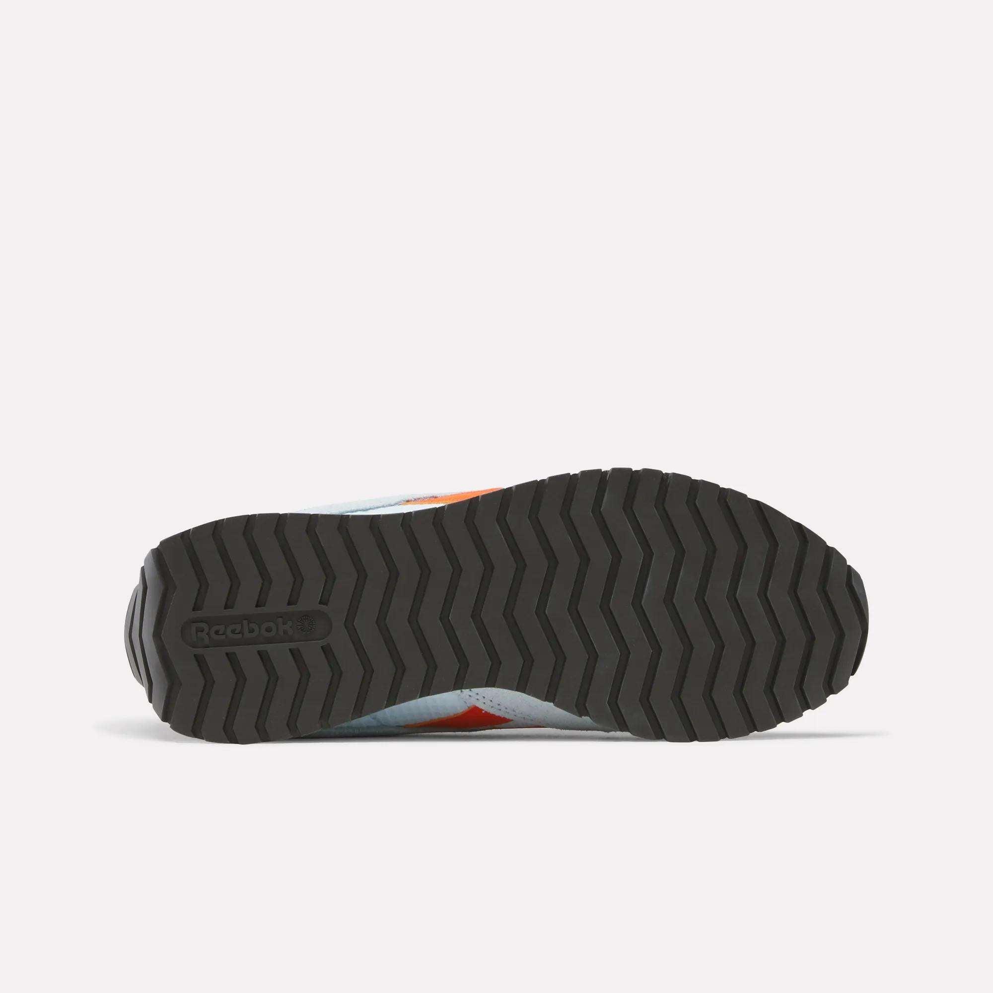 Women's Classic AZ Shoes Female Product Image