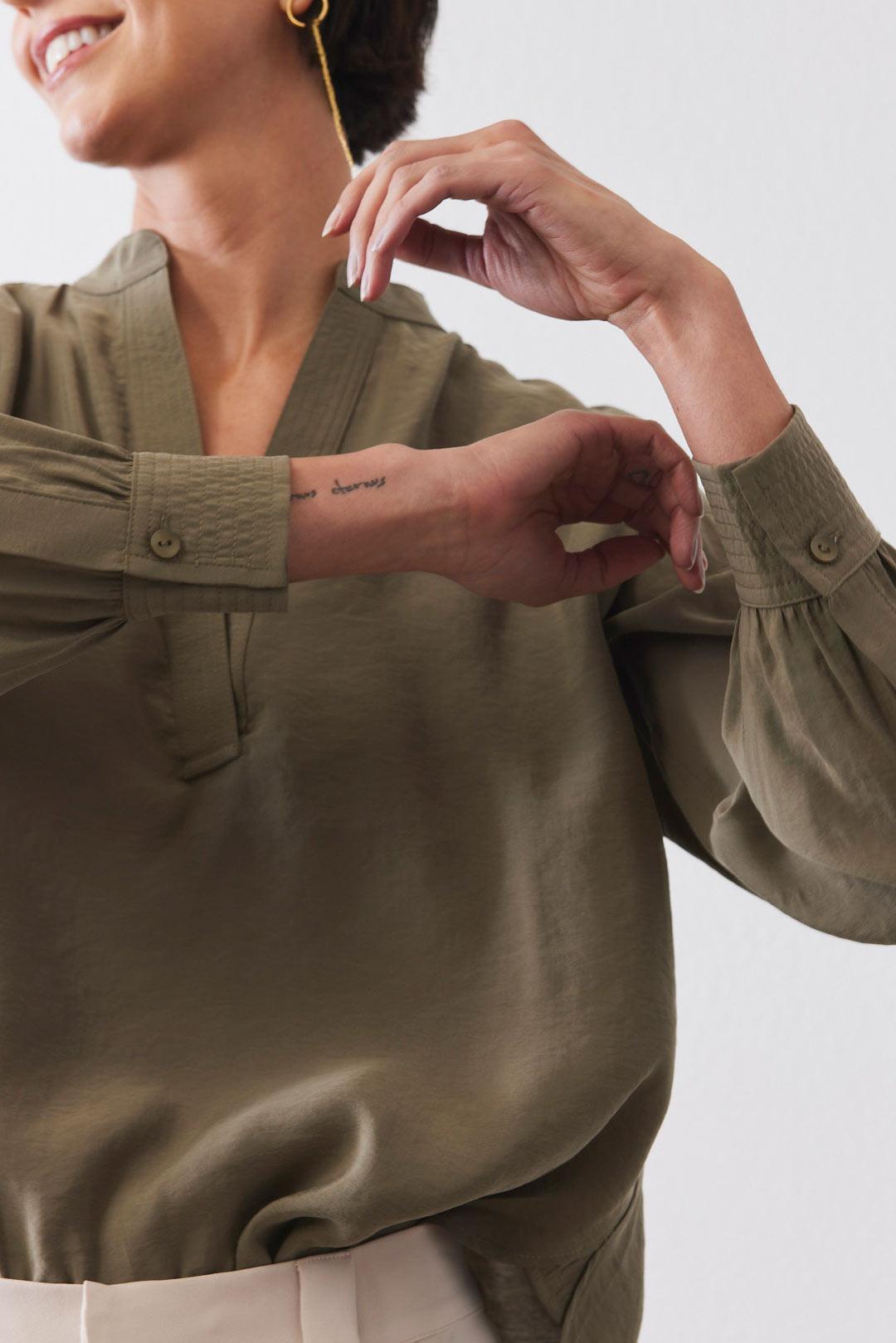 Not Too Loose Light Poplin Blouse Product Image