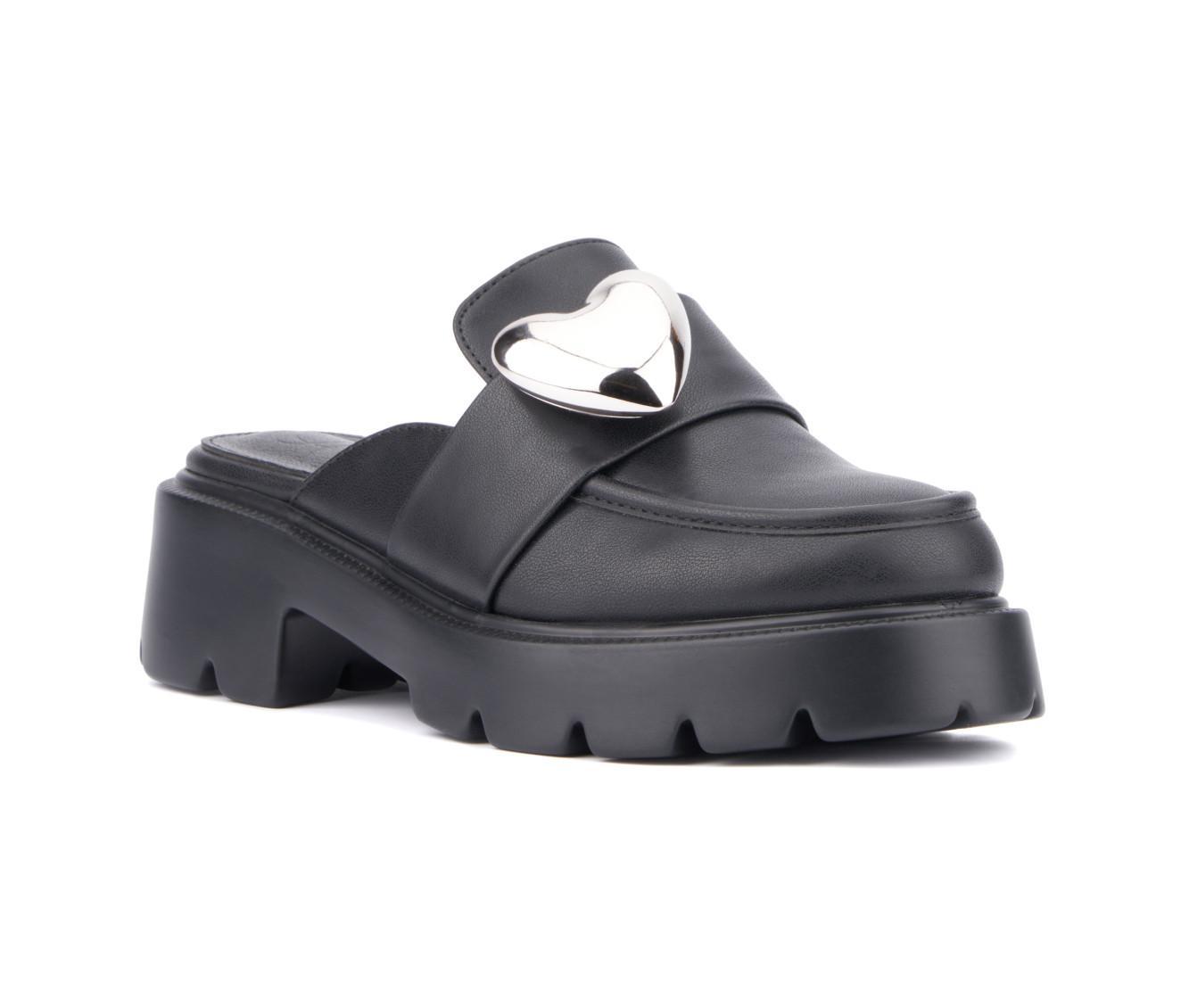 Women's Olivia Miller Heart Lugged Clogs Product Image