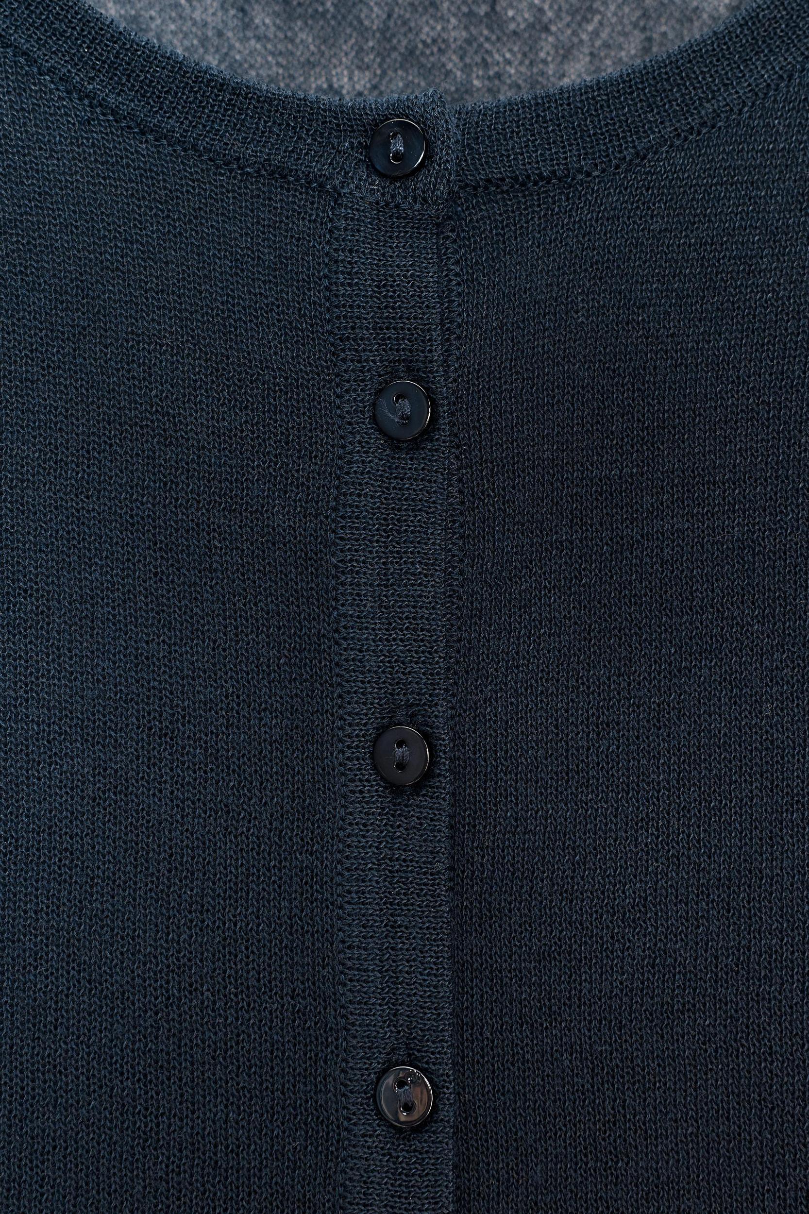 BASIC KNIT SWEATER Product Image