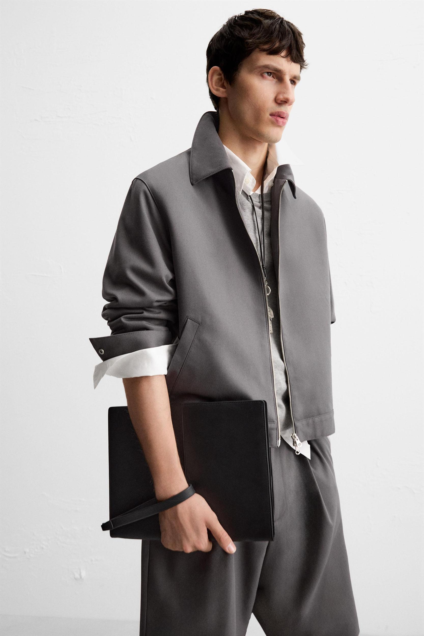 LEATHER CLUTCH Product Image