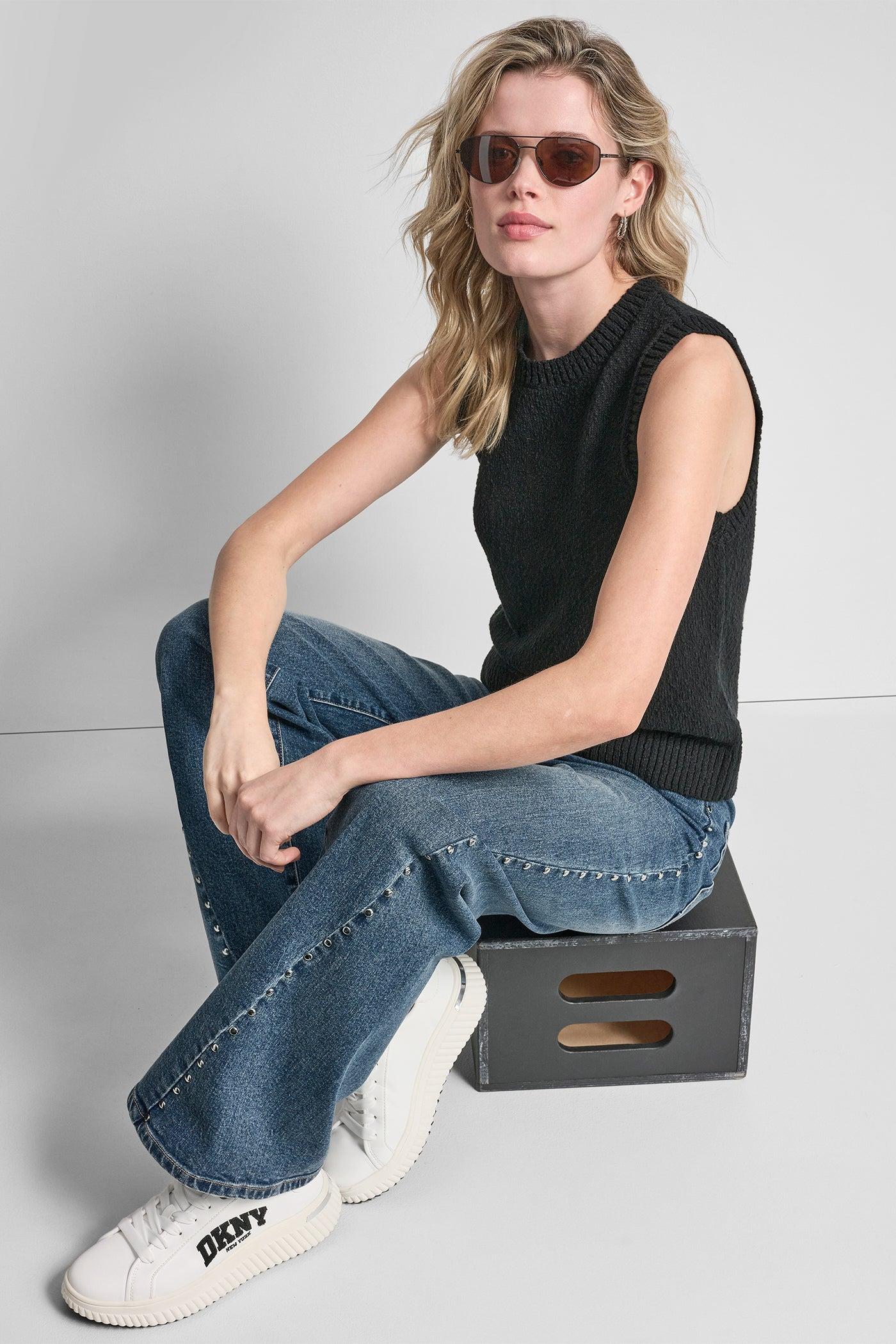 CREW NECK SLEEVELESS SWEATER Product Image