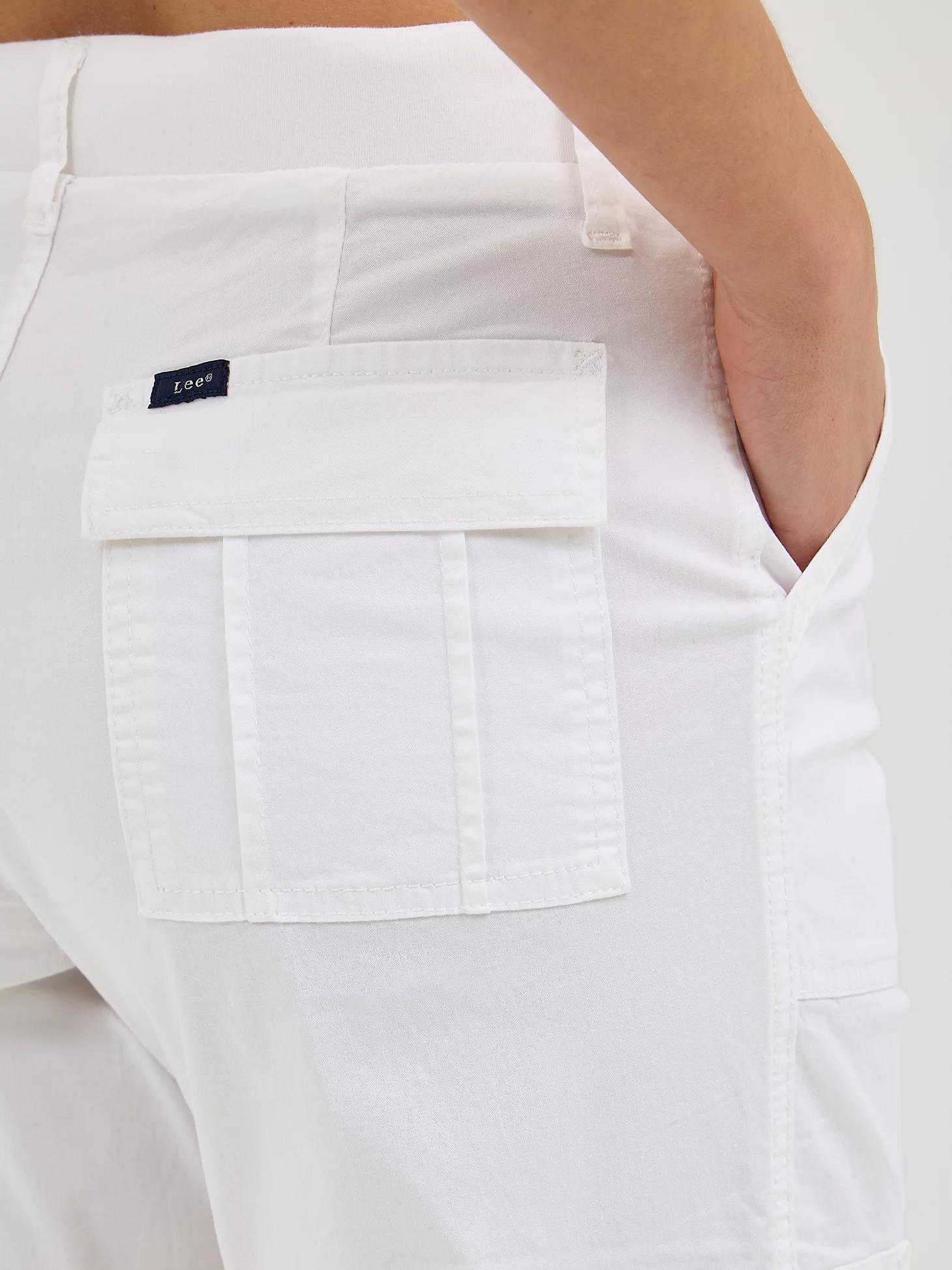 Women's Ultra Lux Comfort with Flex-to-Go Relaxed Fit Cargo Capri | Women's Capris & Crops | Lee® Product Image