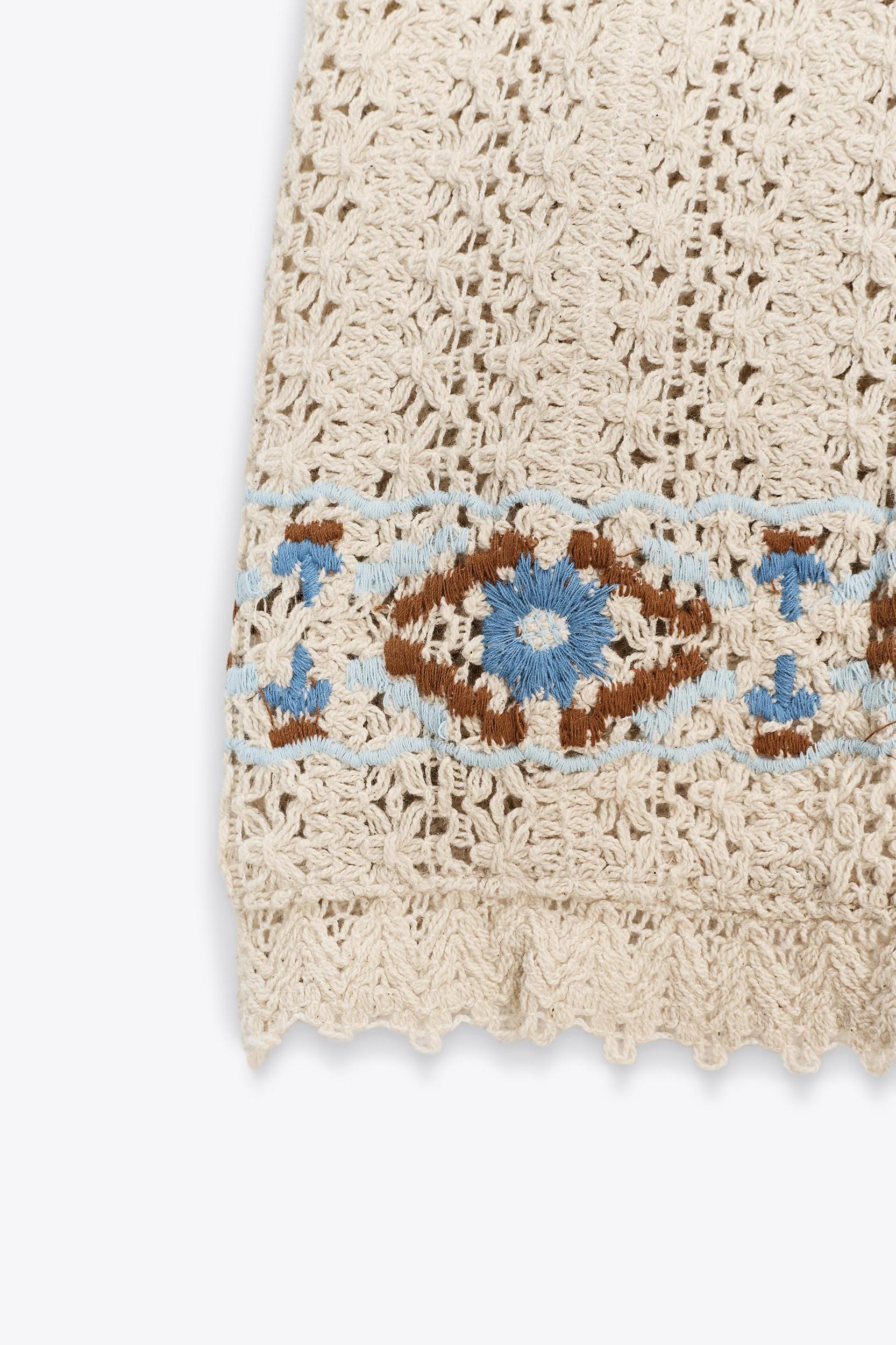 EMBROIDERED CROCHET SHORTS Product Image