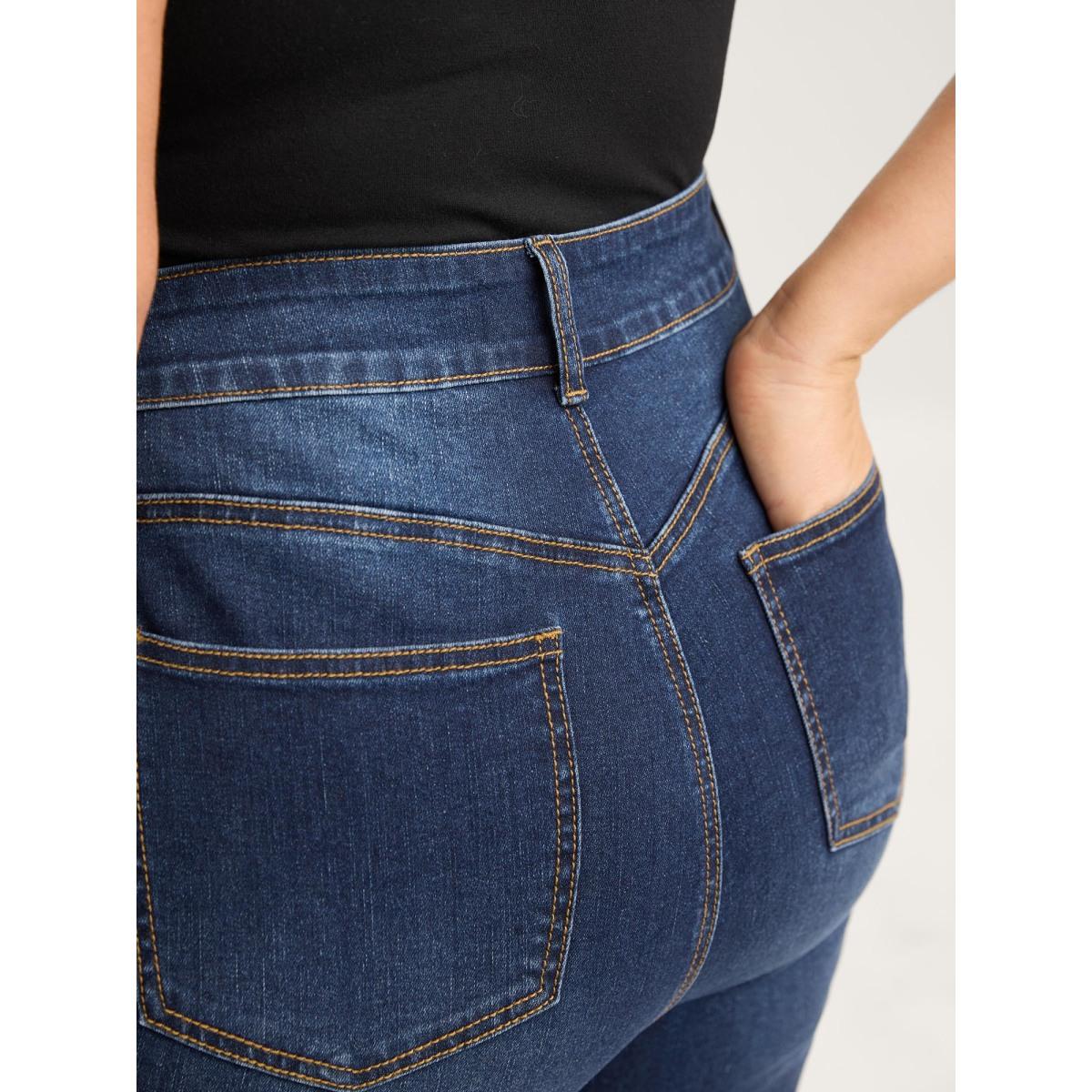 Plus Size Stretchy Butt-Lifting Skinny-Fit Jeans Women Midblue Leisure High stretch Slanted pocket Jeans BloomChic 22/3X Product Image