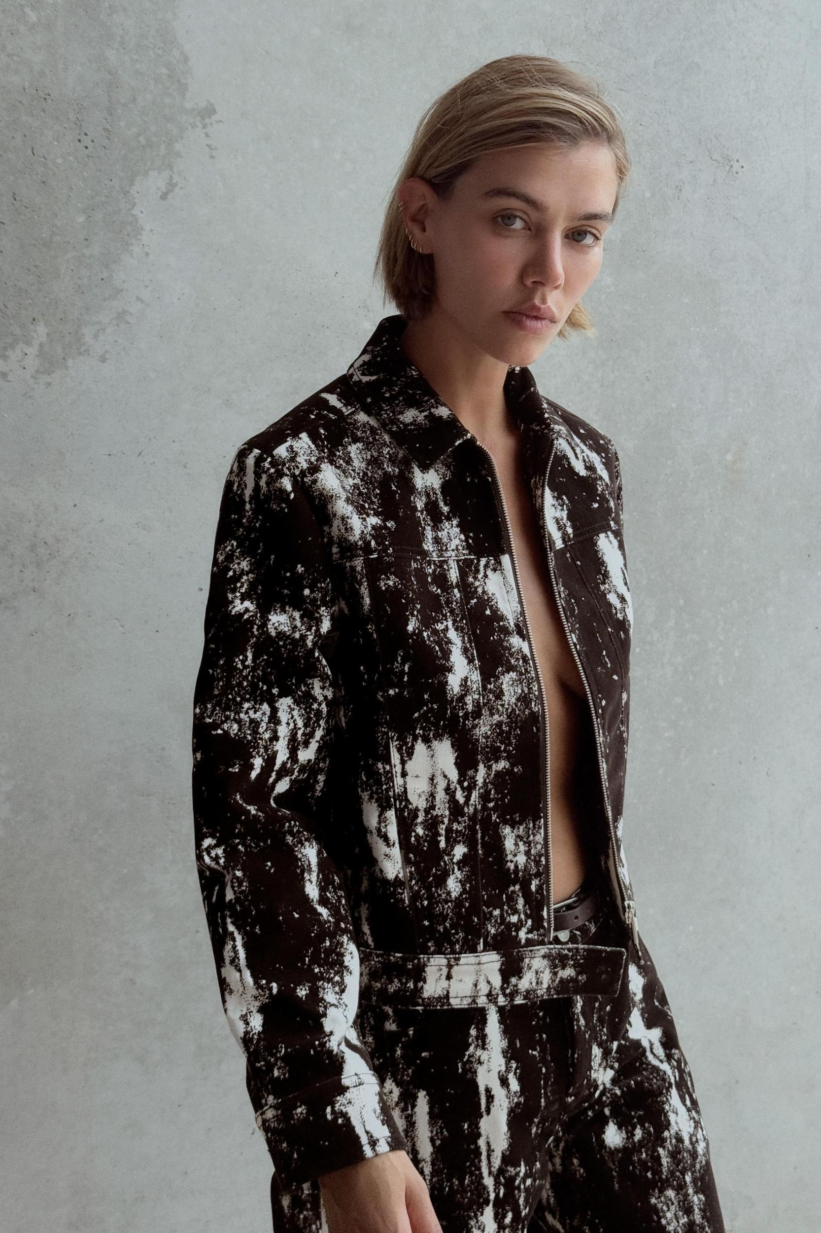 ANIMAL PRINT FLOCKED JACKET Product Image