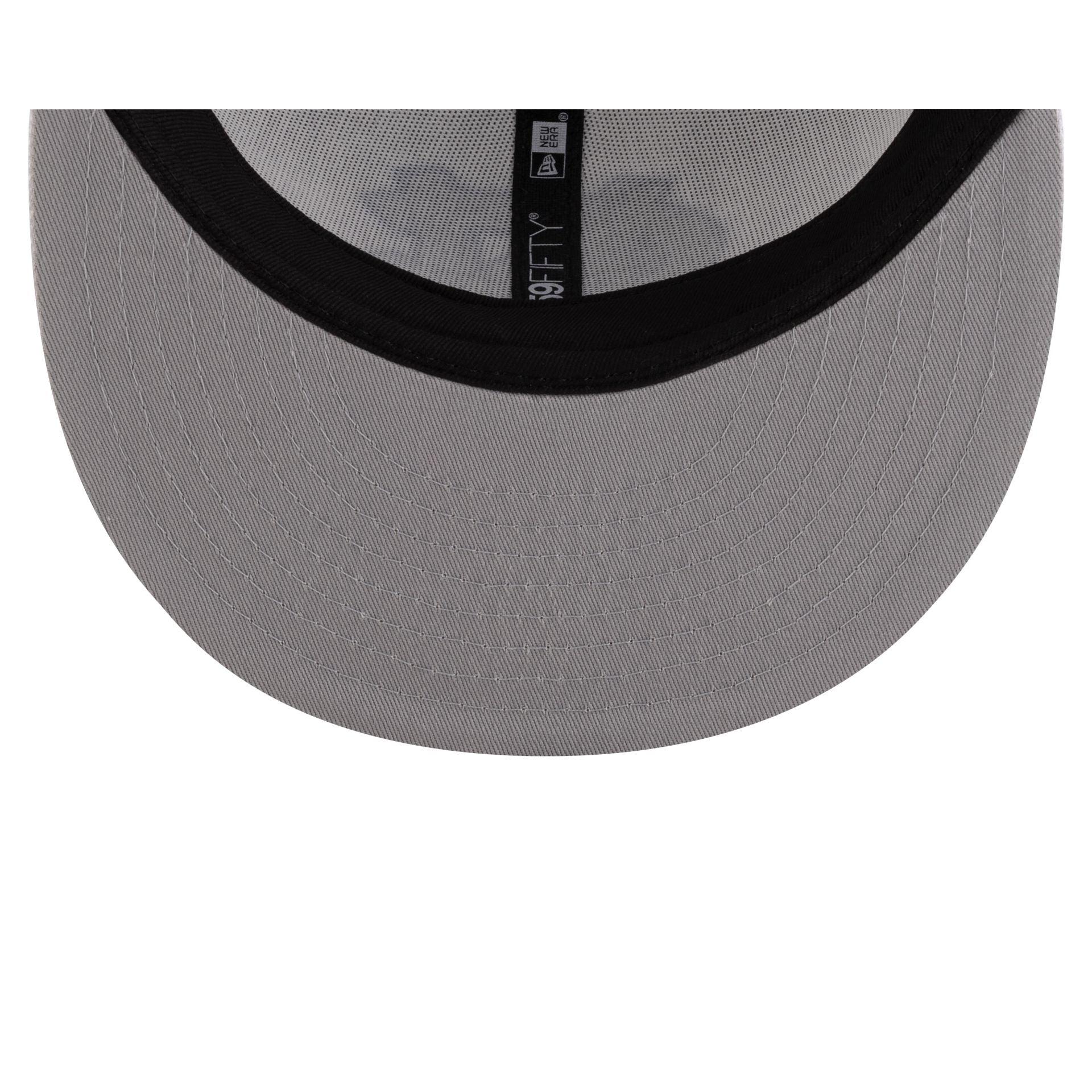 North Carolina Tar Heels White 59FIFTY Fitted Trucker Hat Male Product Image