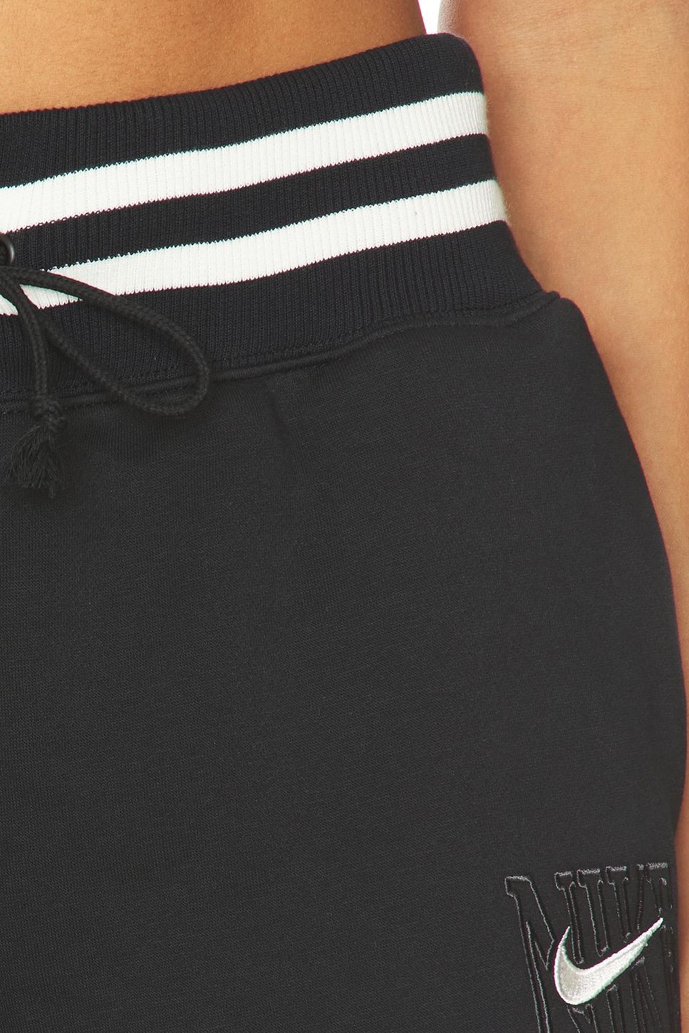 High-waisted 2" Graphic Shorts Nike Product Image