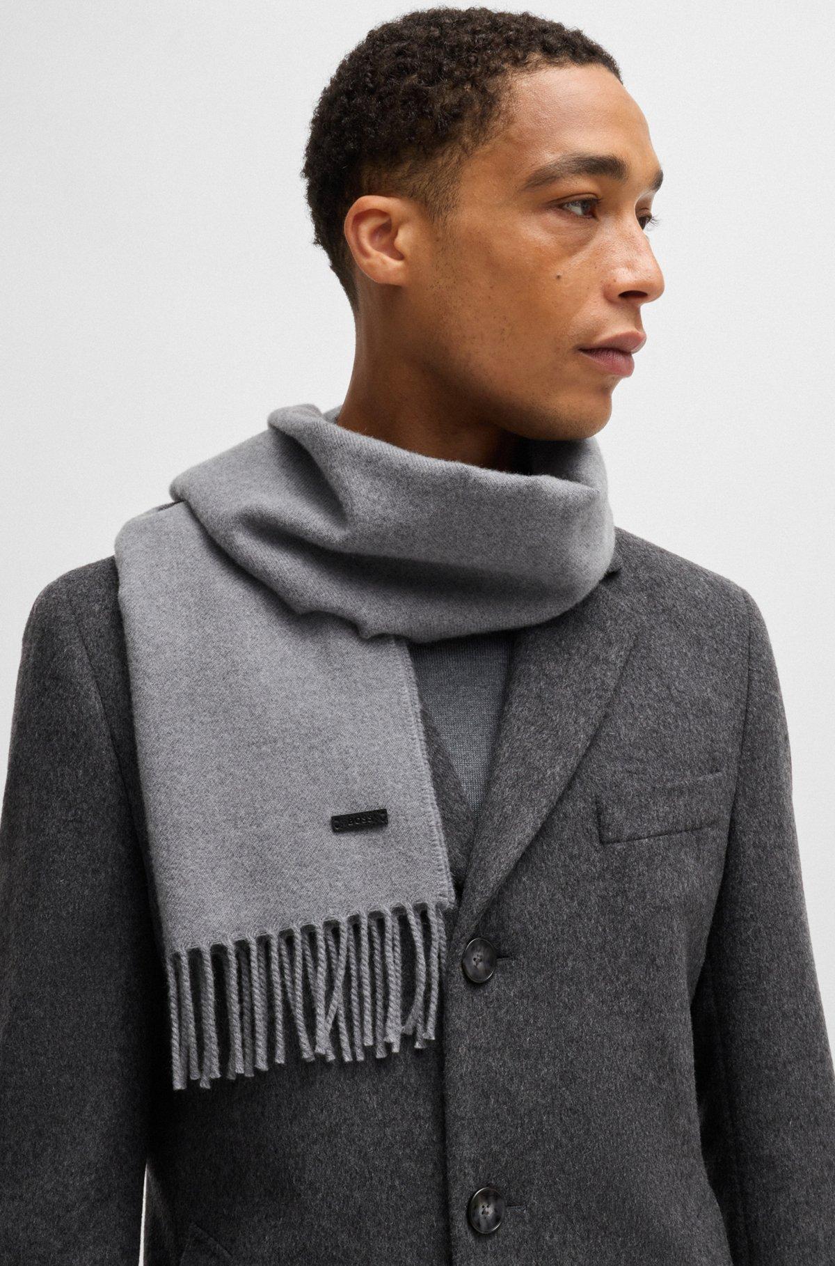 Italian-made scarf in wool with logo patch Product Image