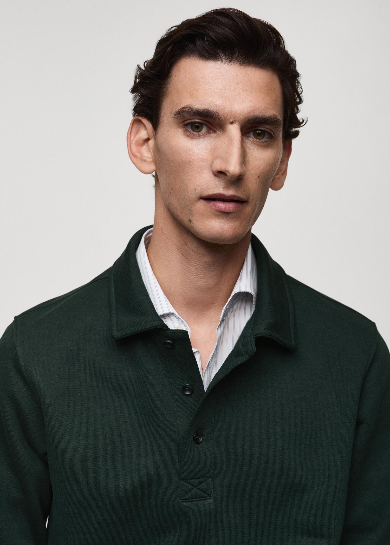 Brushed regular-fit polo sweatshirt - Men | MANGO USA Product Image