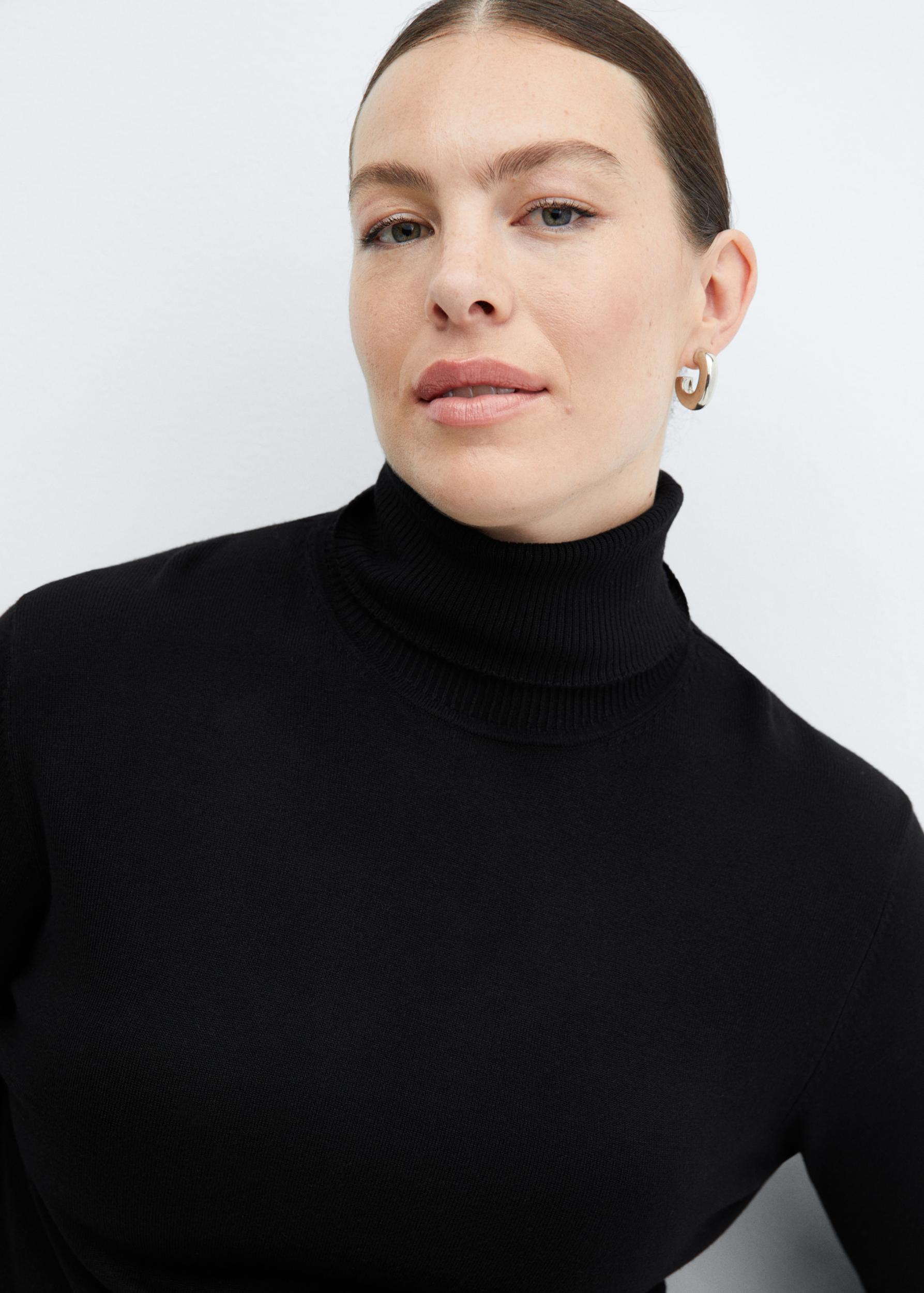 Fine-knit turtleneck sweater - Women | MANGO USA Product Image