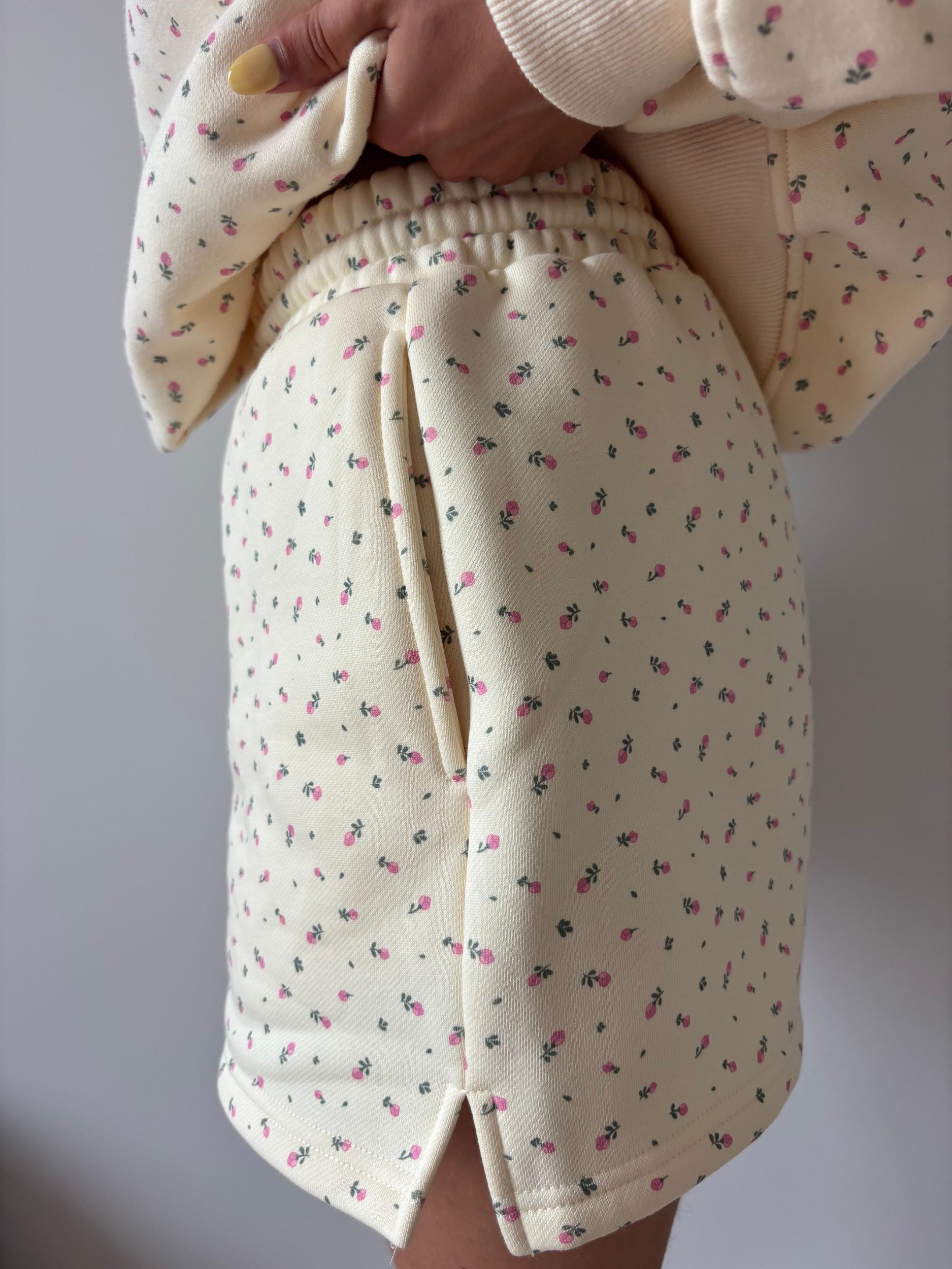 Blank Toasted Cream Roses Shorts Product Image