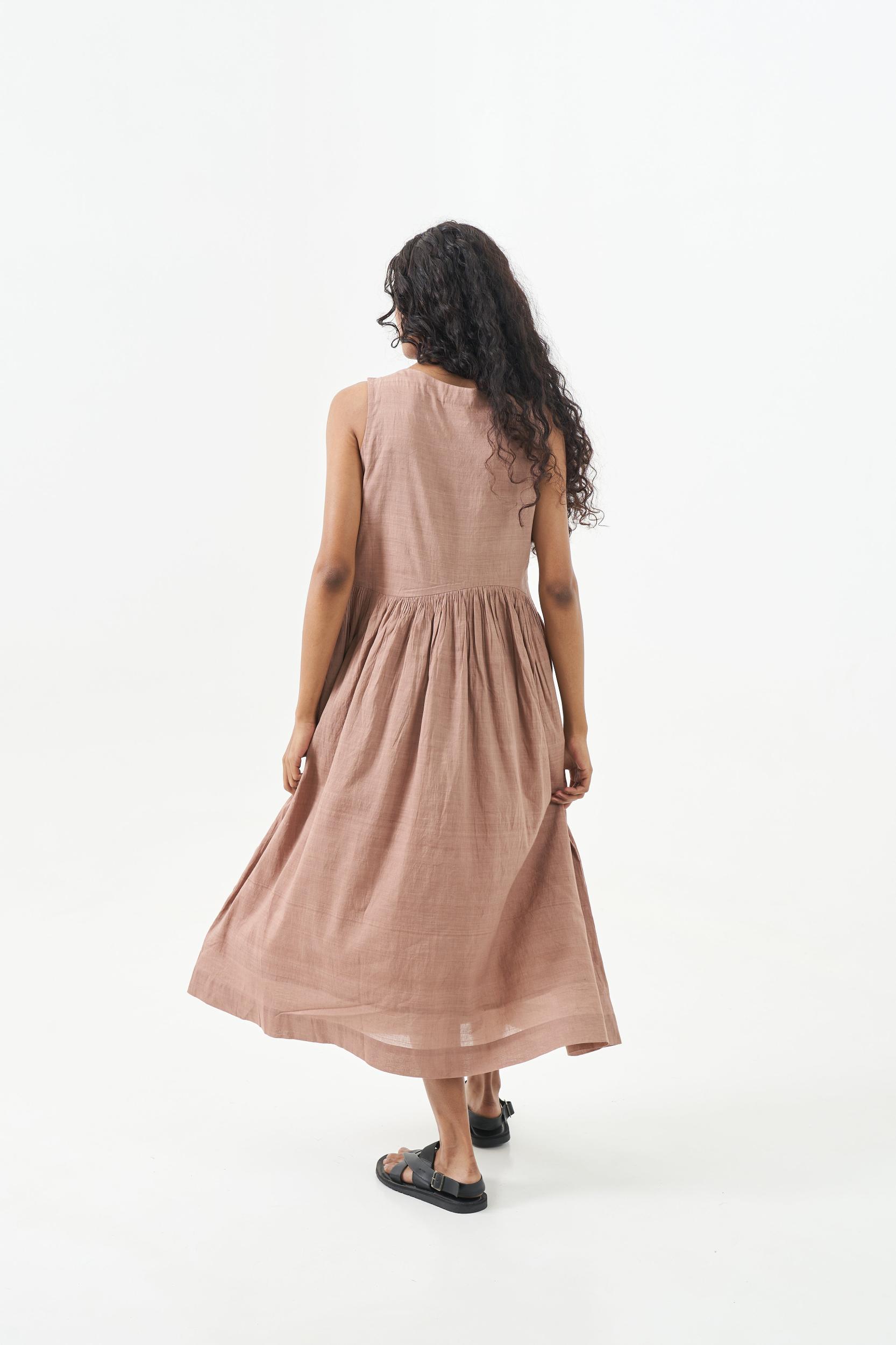 The Garnet Pink midi Dress Product Image