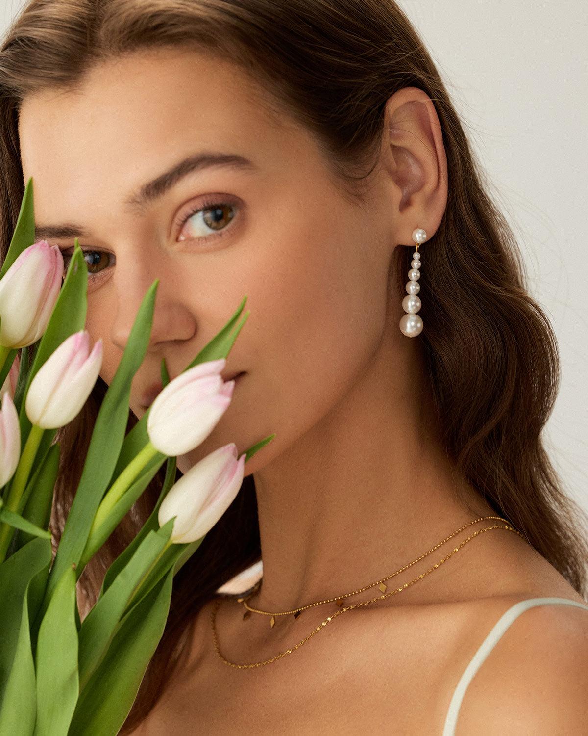 Whte Pearl Earrings Product Image