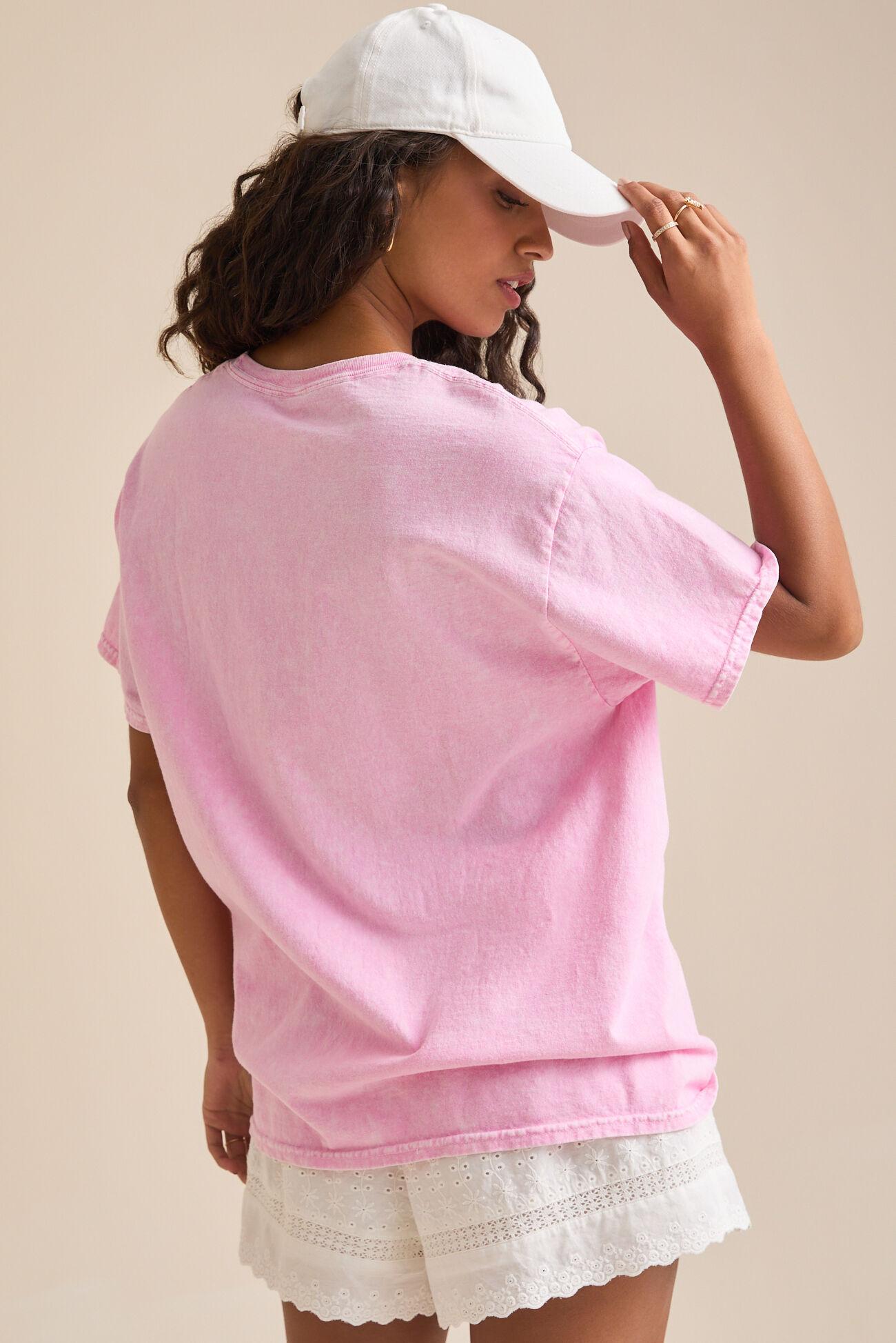 Bow Graphic Tee Product Image