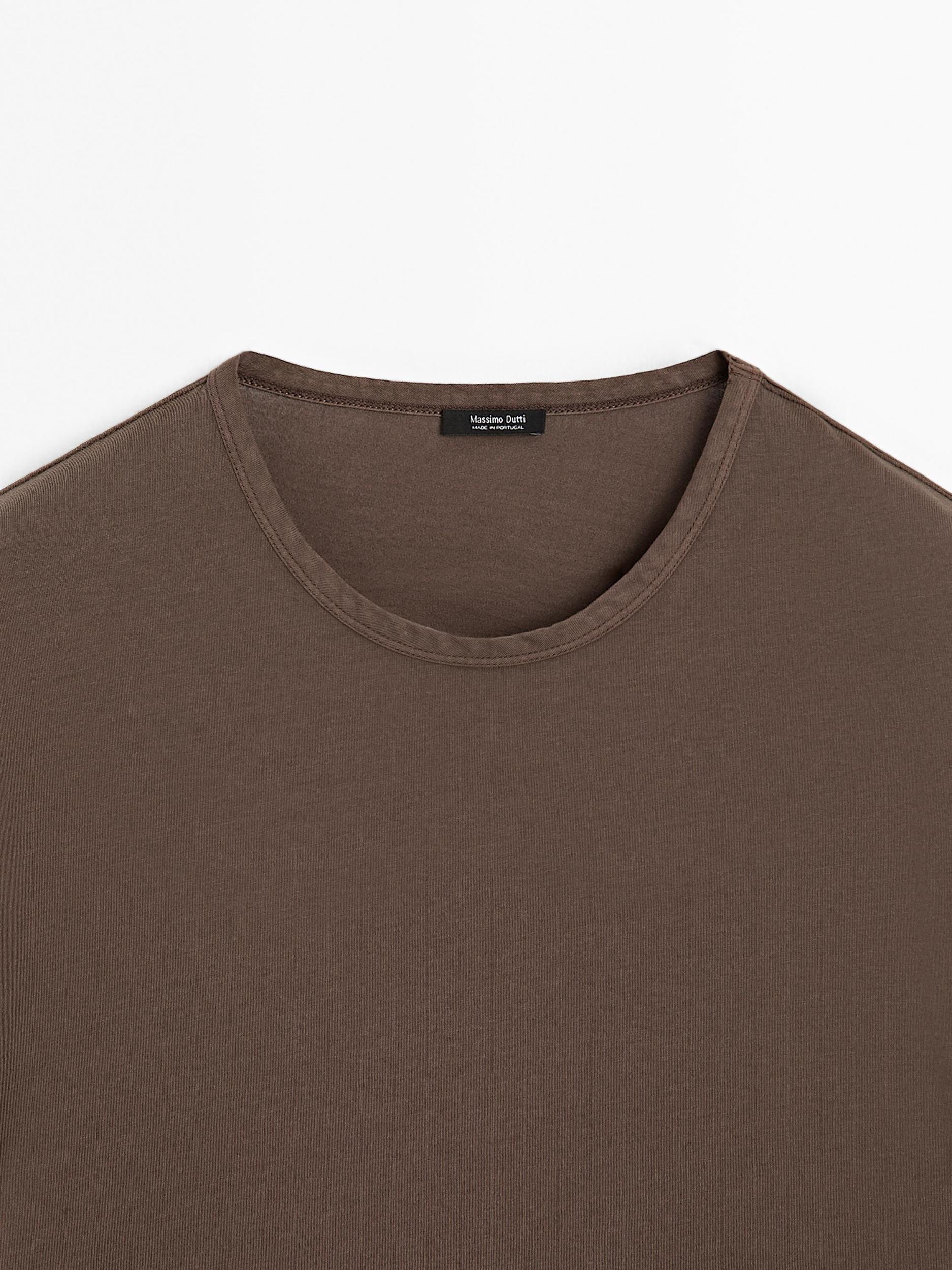 Distressed-effect short sleeve T-shirt Product Image