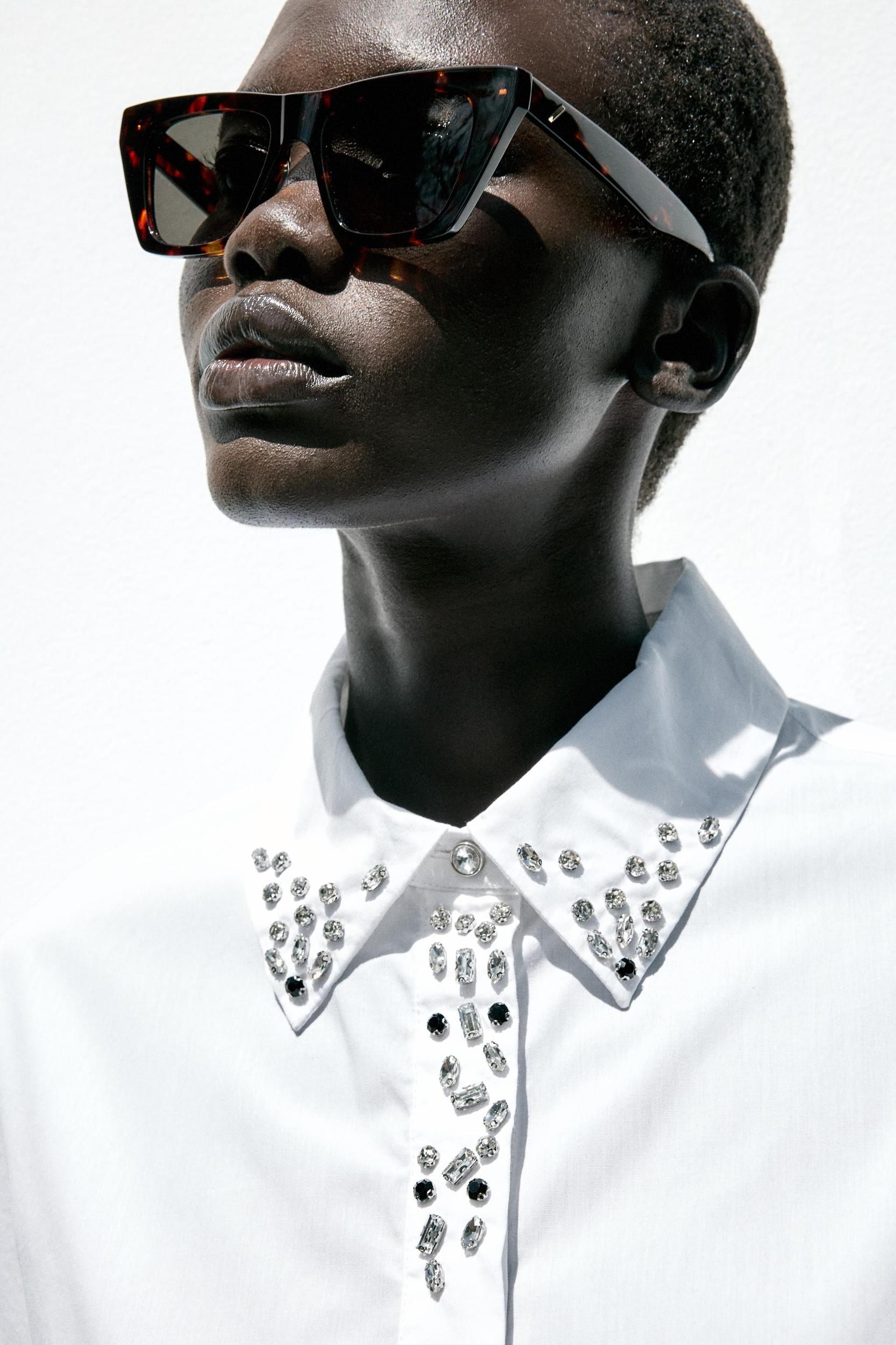 JEWEL COLLAR POPLIN SHIRT Product Image