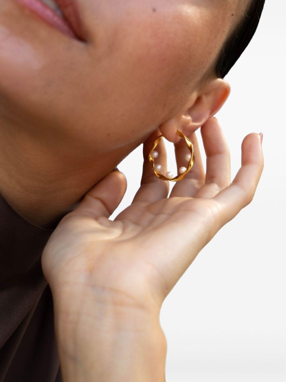 waterfall baroque pearl hoop earrings Product Image