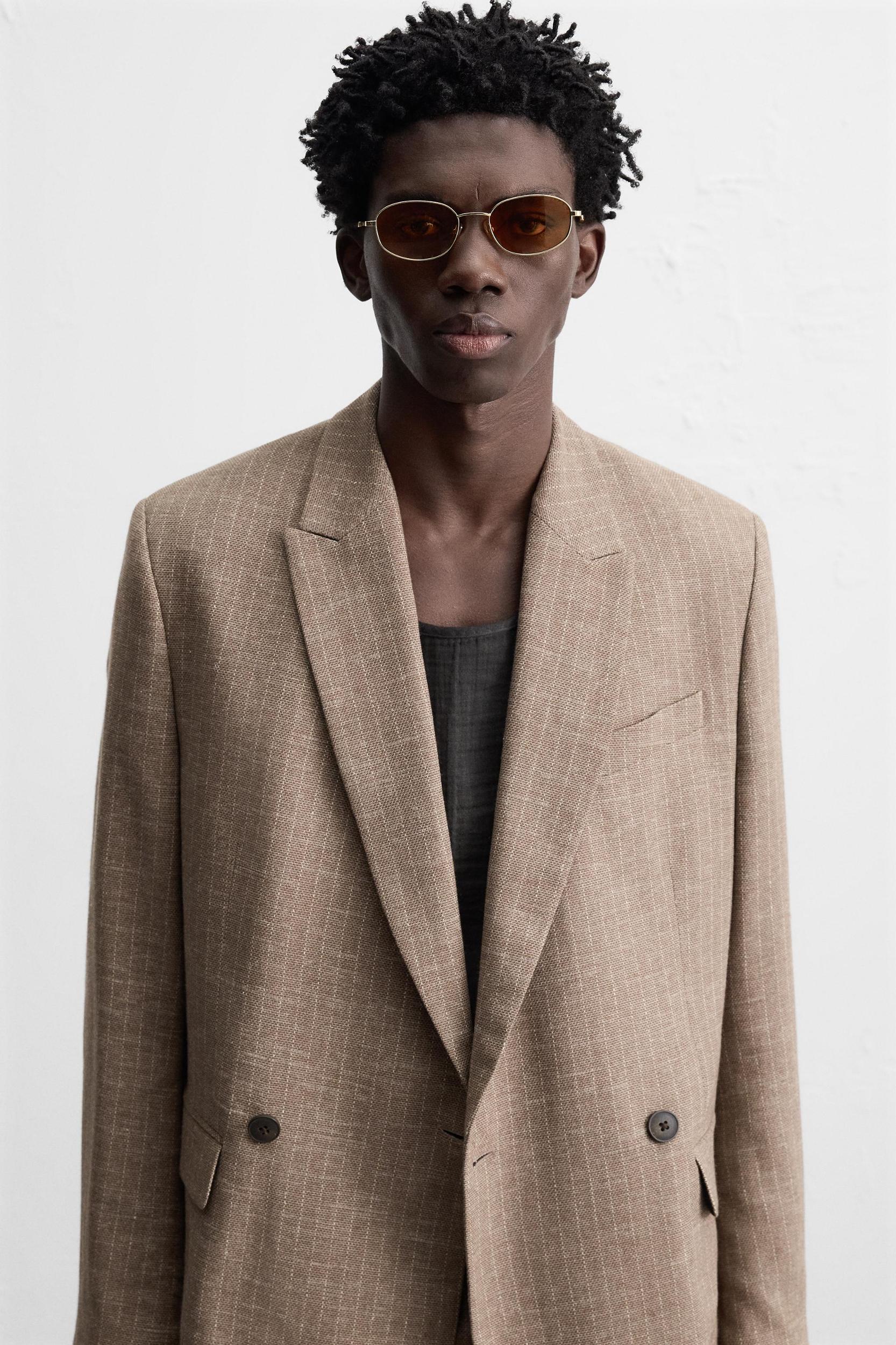 STRIPED TEXTURED SUIT BLAZER Product Image