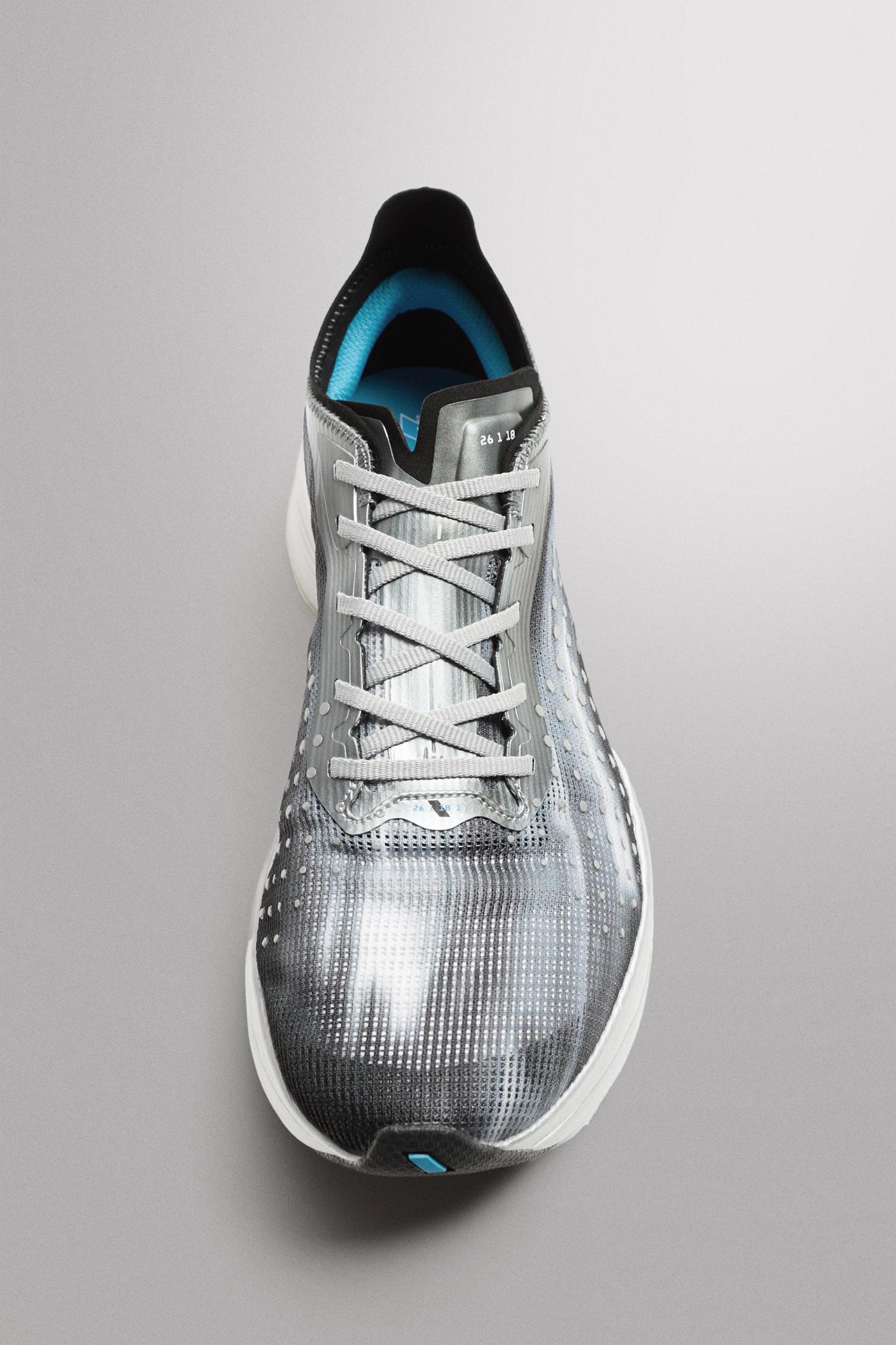LONG DISTANCE RUNNING SNEAKERS Product Image