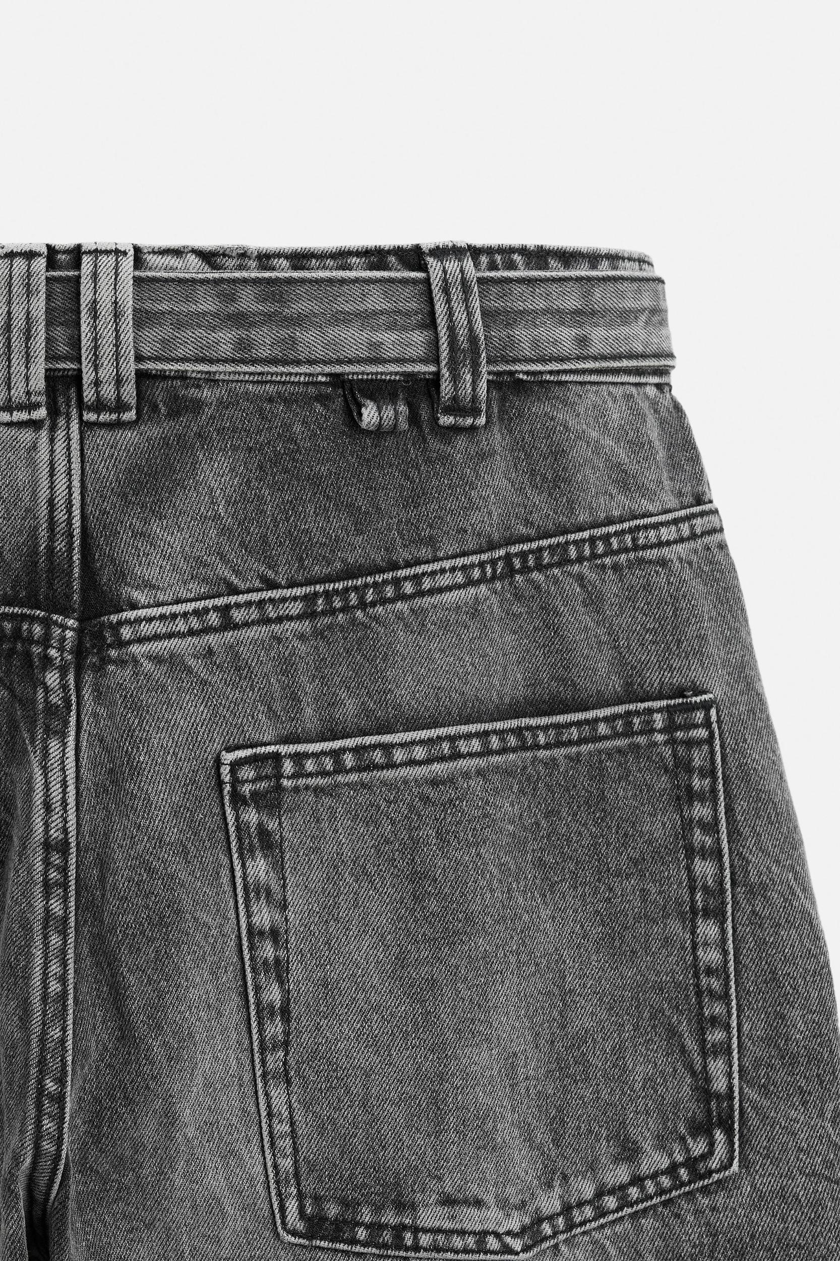 BELTED RELAXED FIT JEANS Product Image