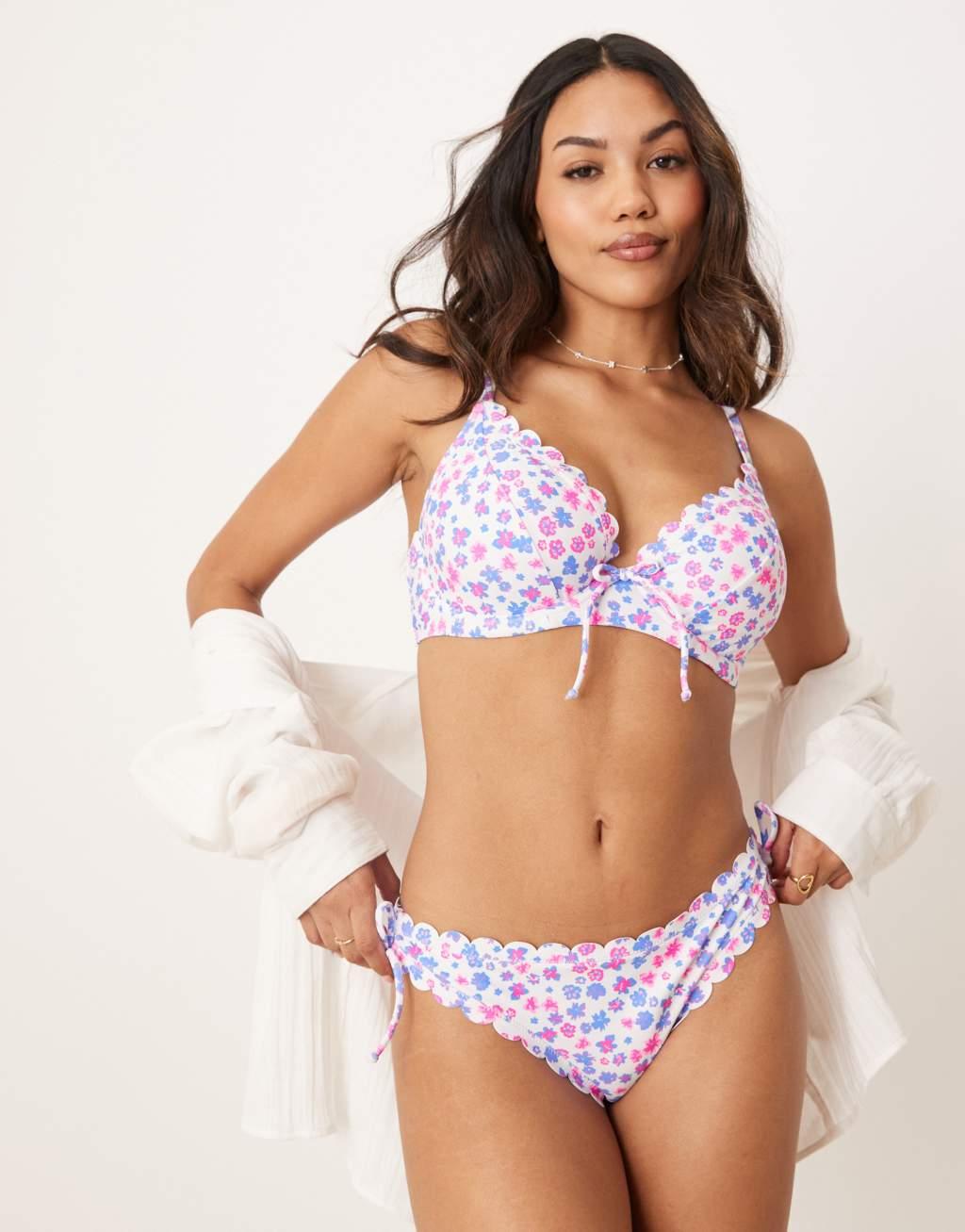 Peek & Beau Fuller Bust scallop ditsy high leg bikini bottom in multi Product Image