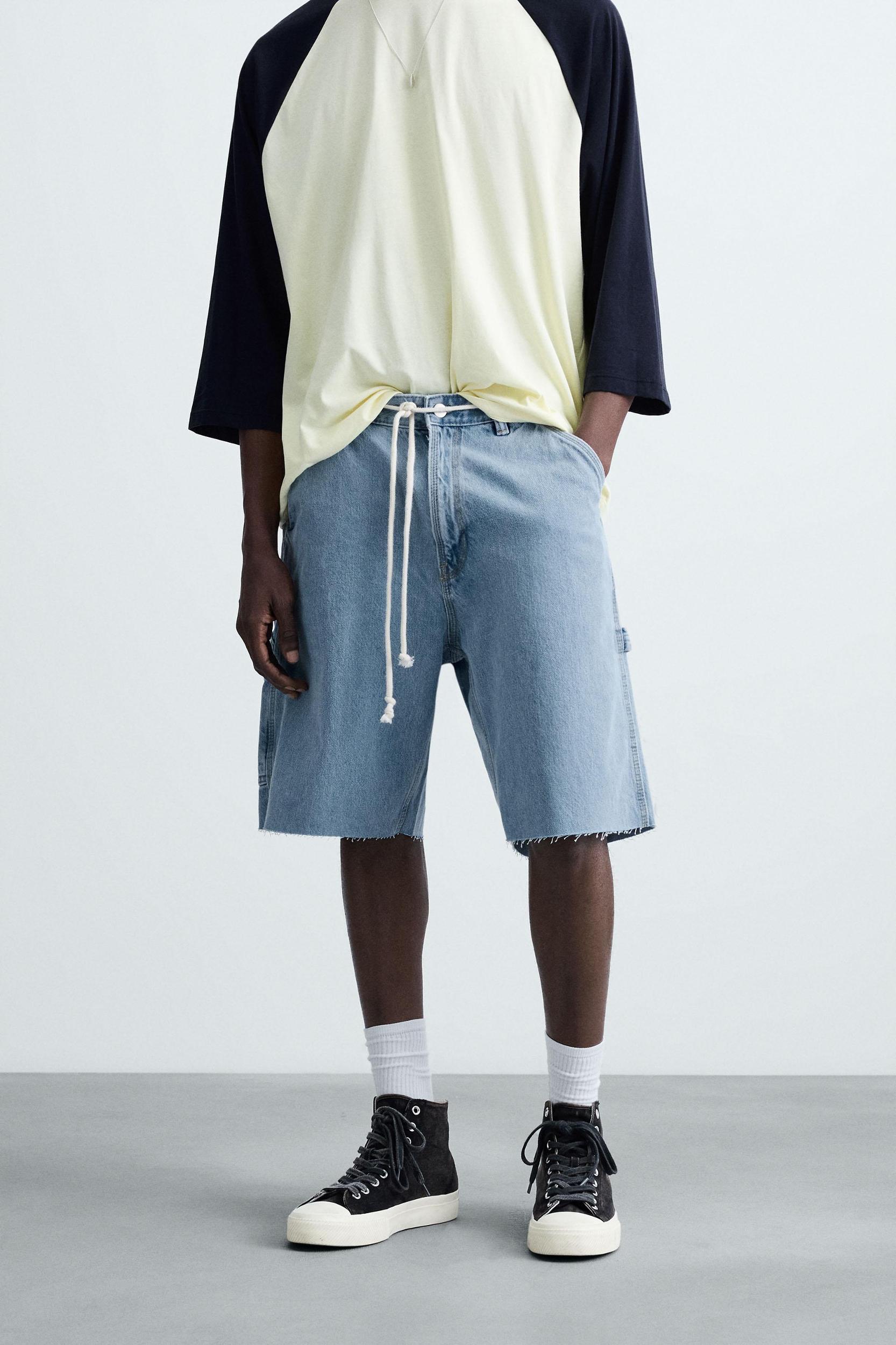 CARPENTER POCKET DENIM BERMUDA SHORTS Product Image