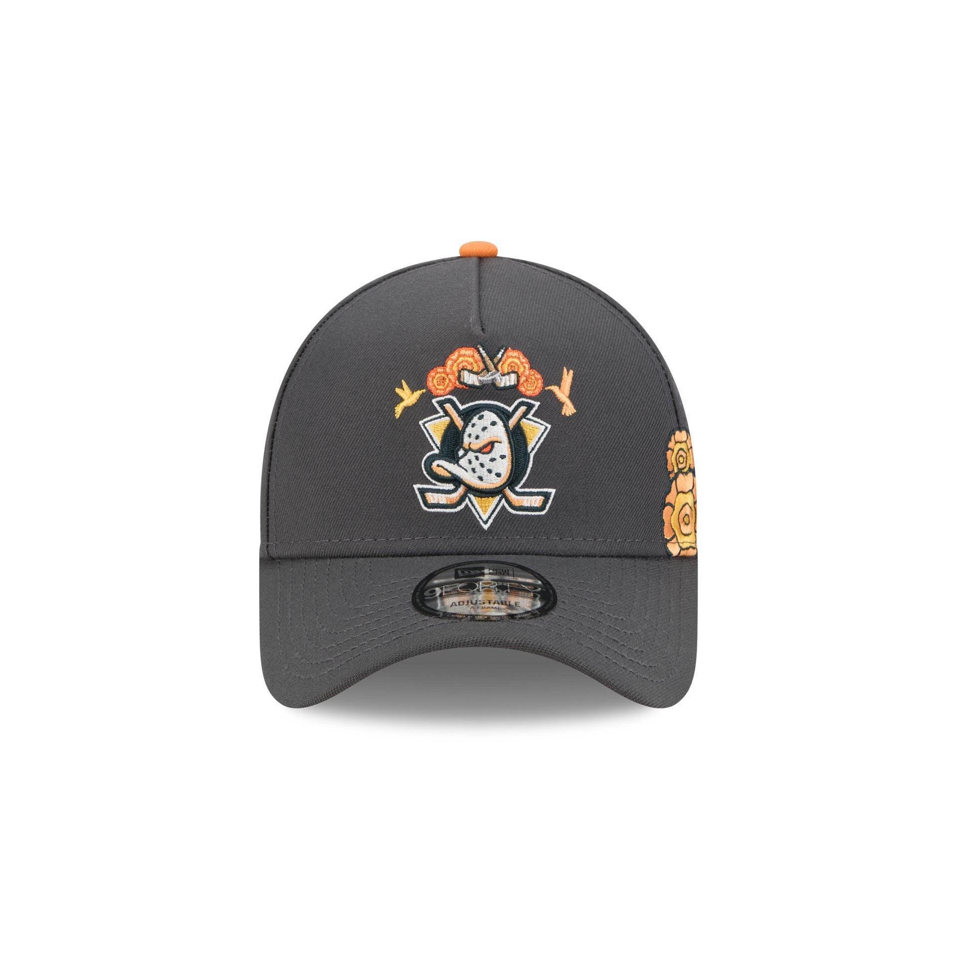 Athletics Contrast Stitch 9TWENTY Adjustable Hat Male Product Image