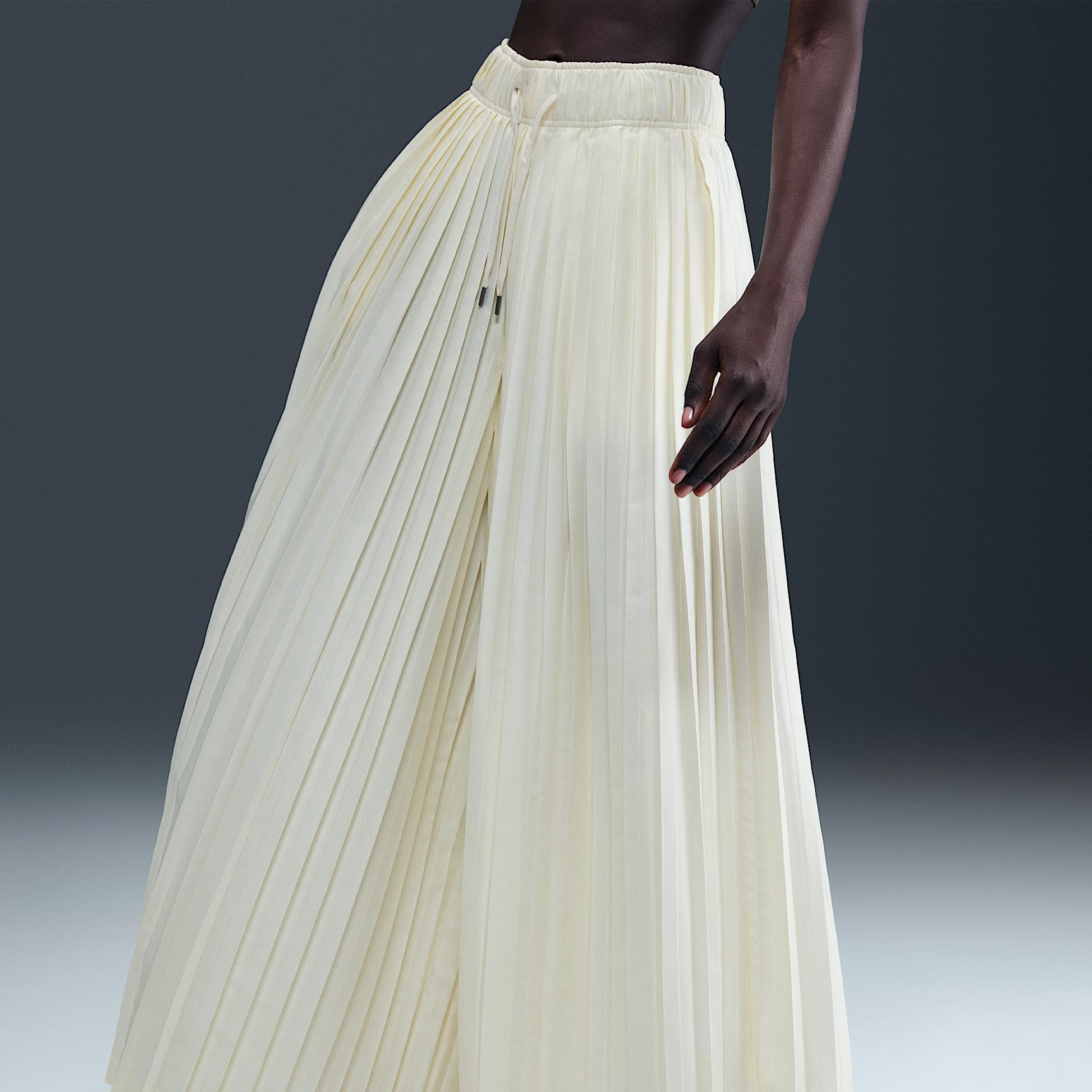 Womens Nike Sportswear Collection Mid-Rise Pleated Track Pants | HJ0520-133 Product Image