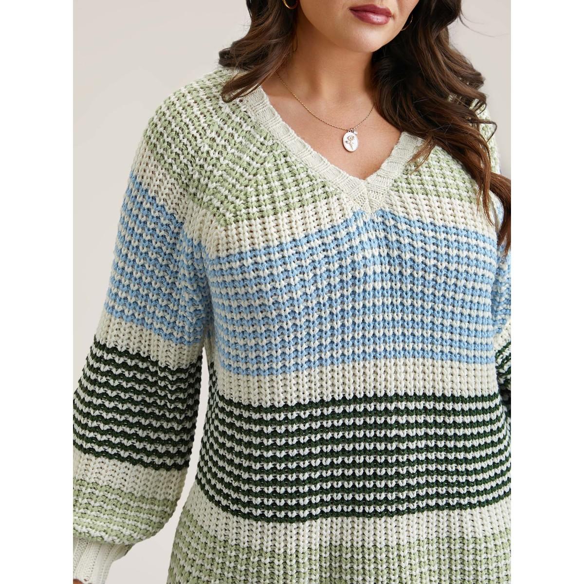 Plus Size Color-Block Textured Balloon Sleeve Pullover DarkGreen Women Casual Loose Long Sleeve V-neck Everyday Pullovers BloomChic 12/L Product Image