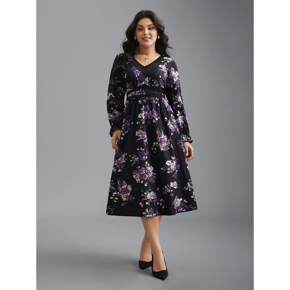 Plus Size V-Neck Floral Bust Defining Lace Dress Black Women Elegant Woven ribbon&lace trim V-neck Long Sleeve Curvy BloomChic 14-16/1X Product Image