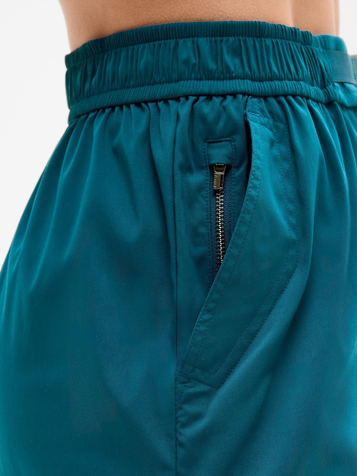 Highland High Rise 3 1/2" Utility Short Product Image