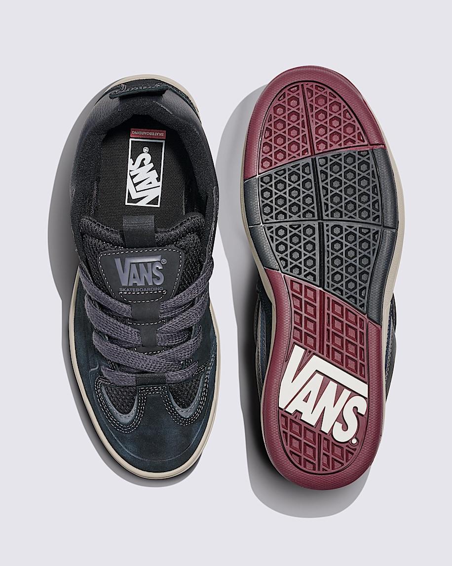 Skate Mixxa Shoe in Black| Vans US Product Image