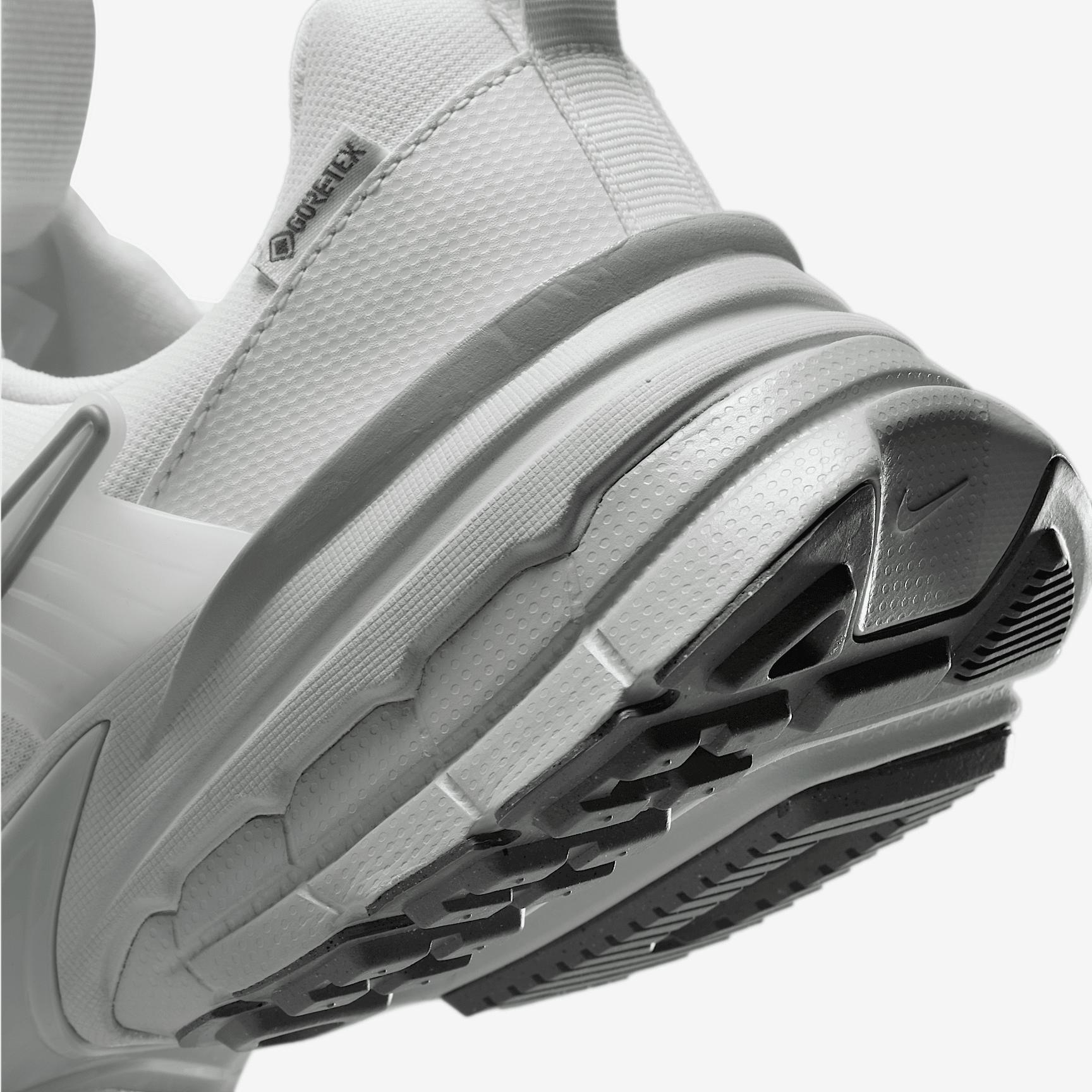 Nike Womens V2K Run GORE-TEX Waterproof Shoes | FZ2622-004 Product Image