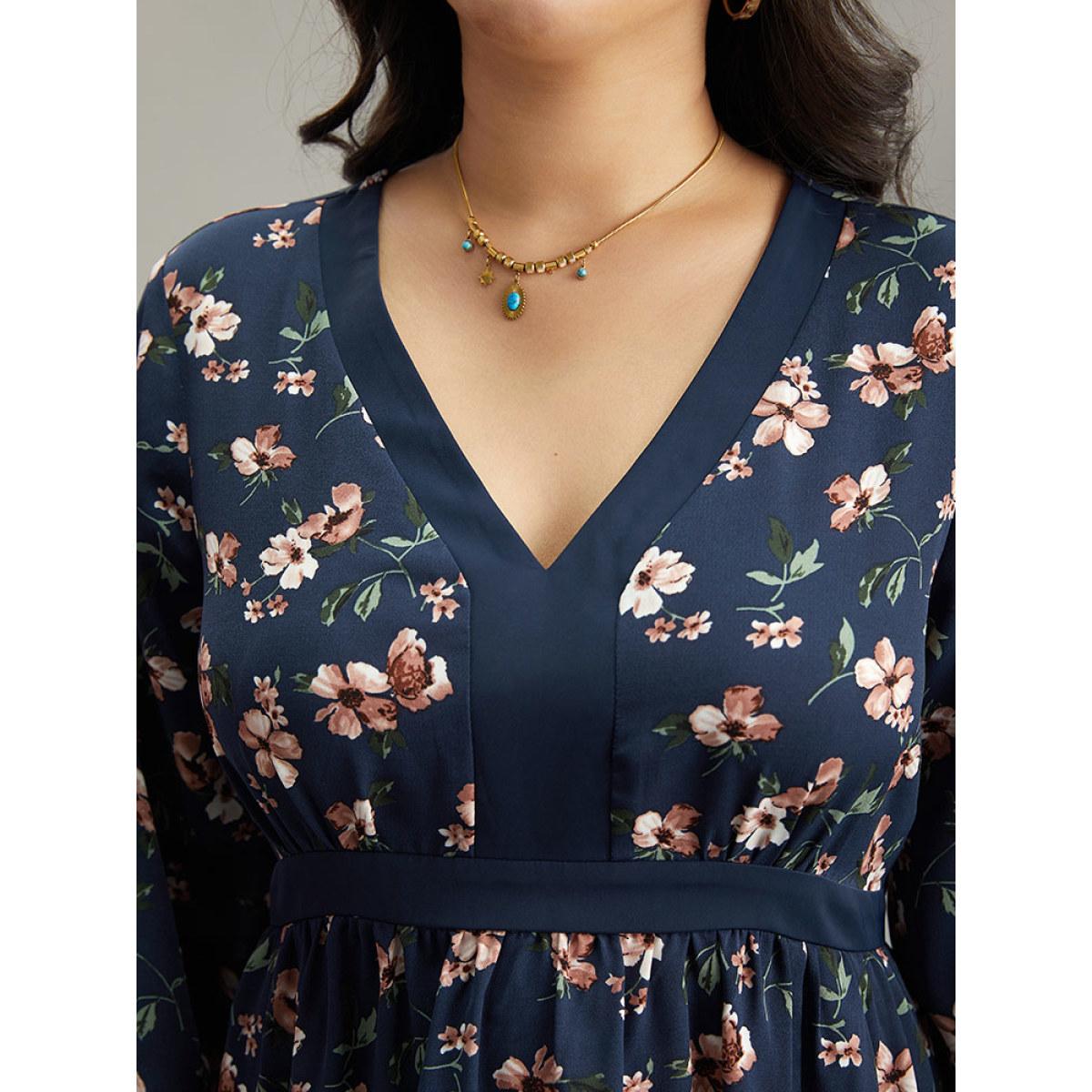 Plus Size Floral Print Elastic Waist Split Hem Dress Indigo Women Vacation Printed V-neck Long Sleeve Curvy Midi Dress BloomChic 22-24/3X Product Image