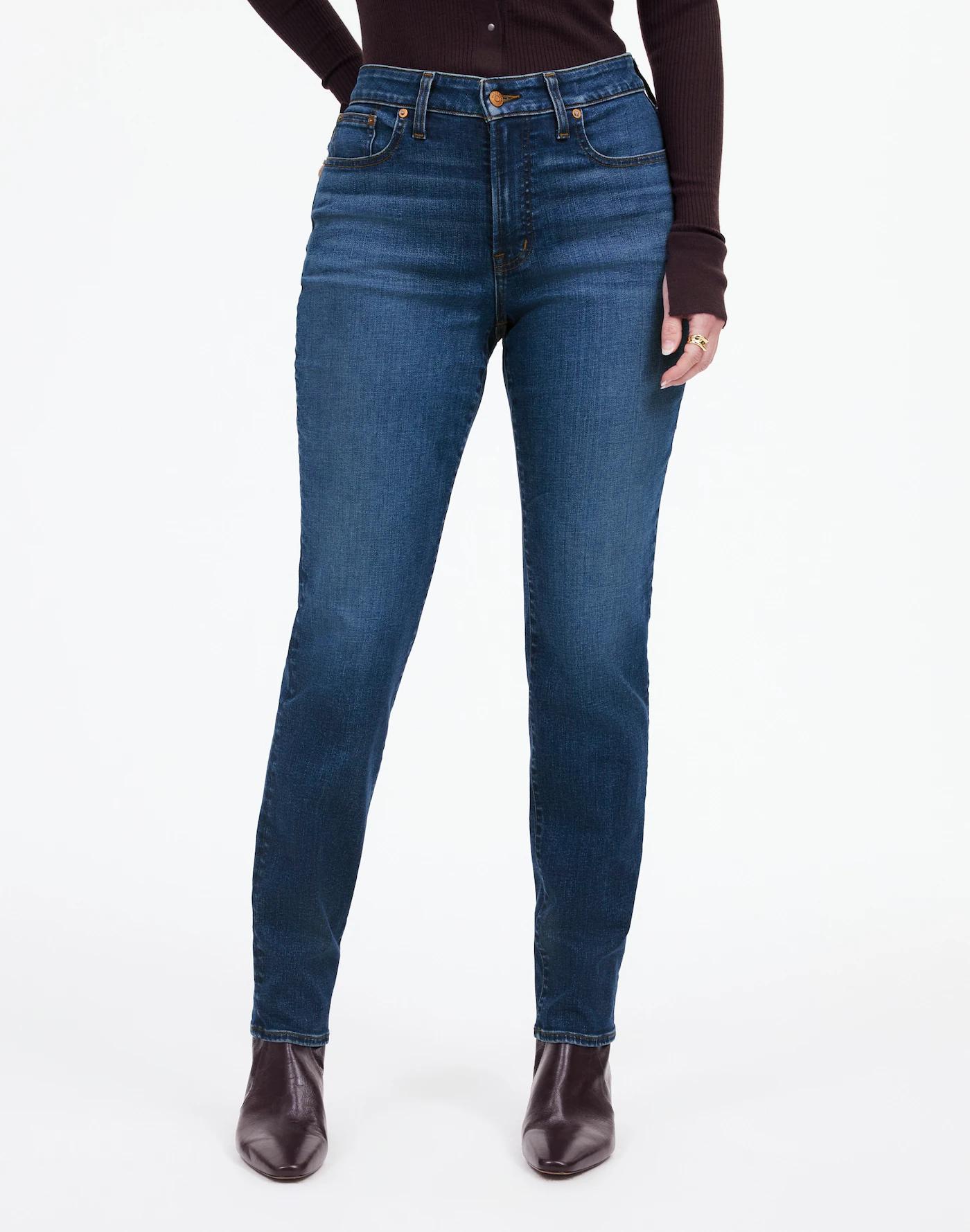The Petite Curvy Mid-Rise Perfect Vintage Jean in Kenmere Wash Product Image