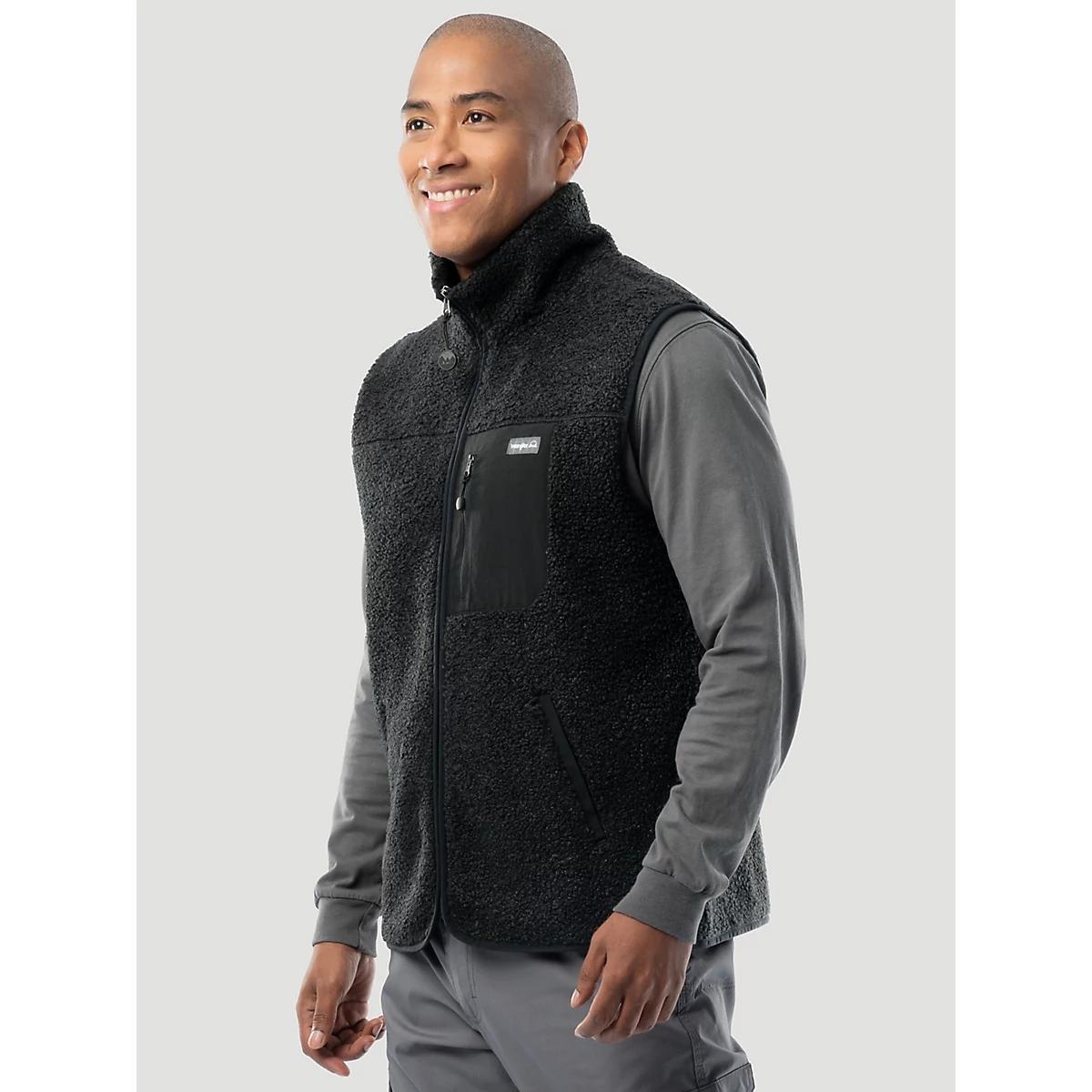 Men's Wrangler ATG™ Sherpa Utility Hiking Vest Caviar Product Image