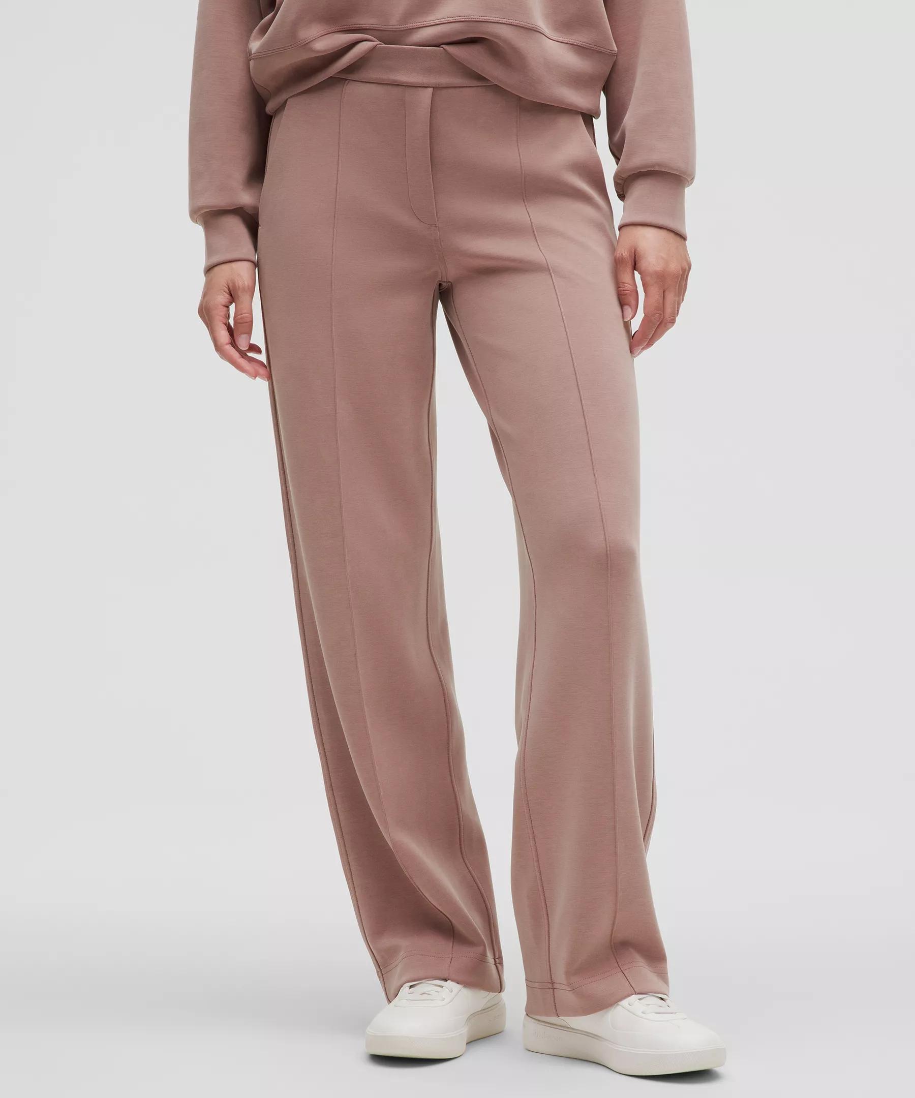 Softstreme Pintuck Mid-Rise Pant *Regular Product Image