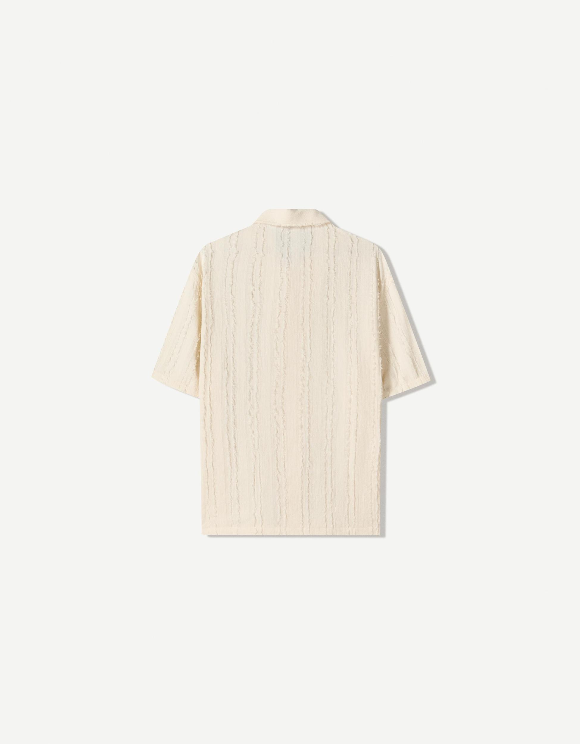 Textured short sleeve shirt Product Image