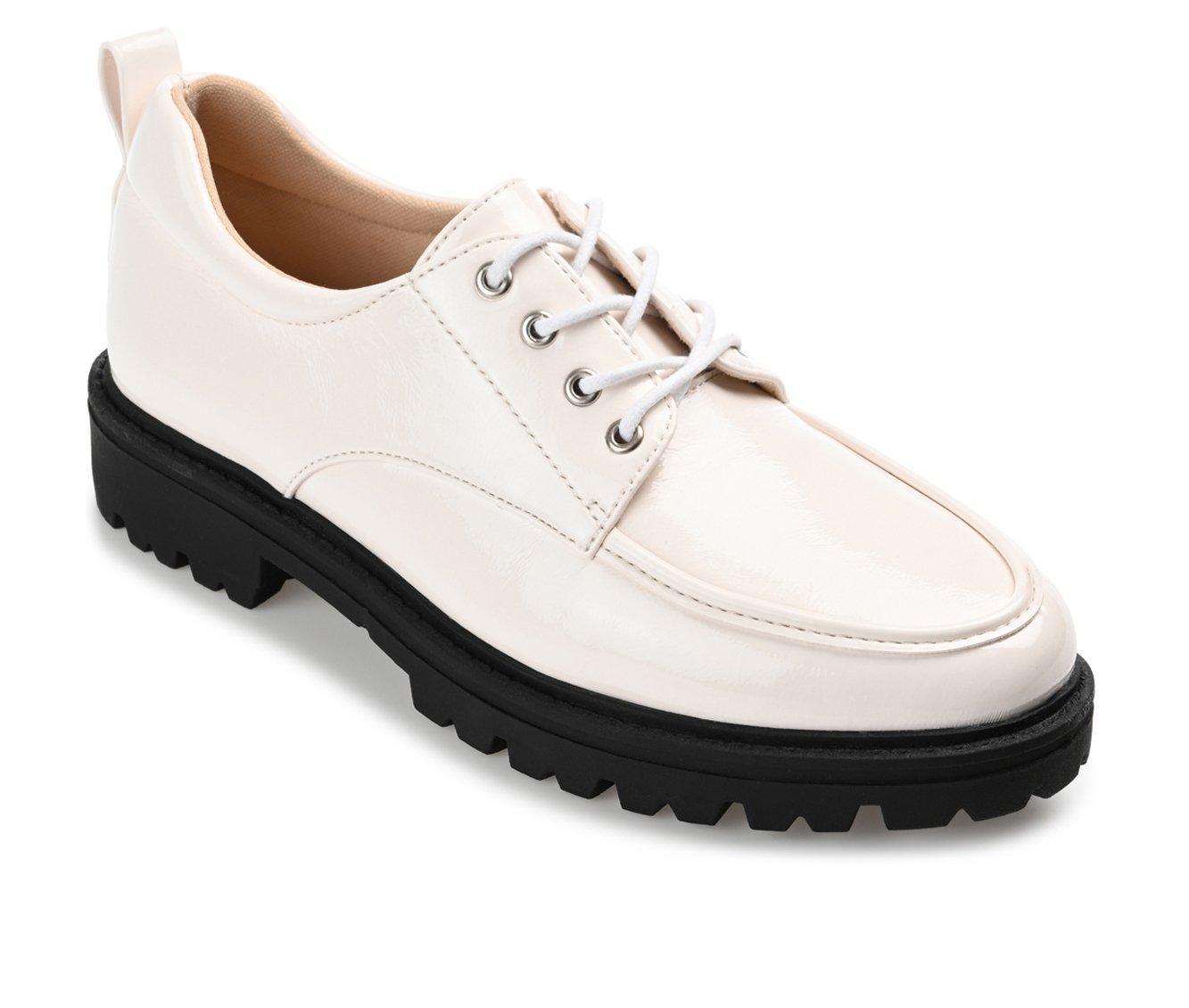 Women's Journee Collection Zina Lugged Oxfords Product Image