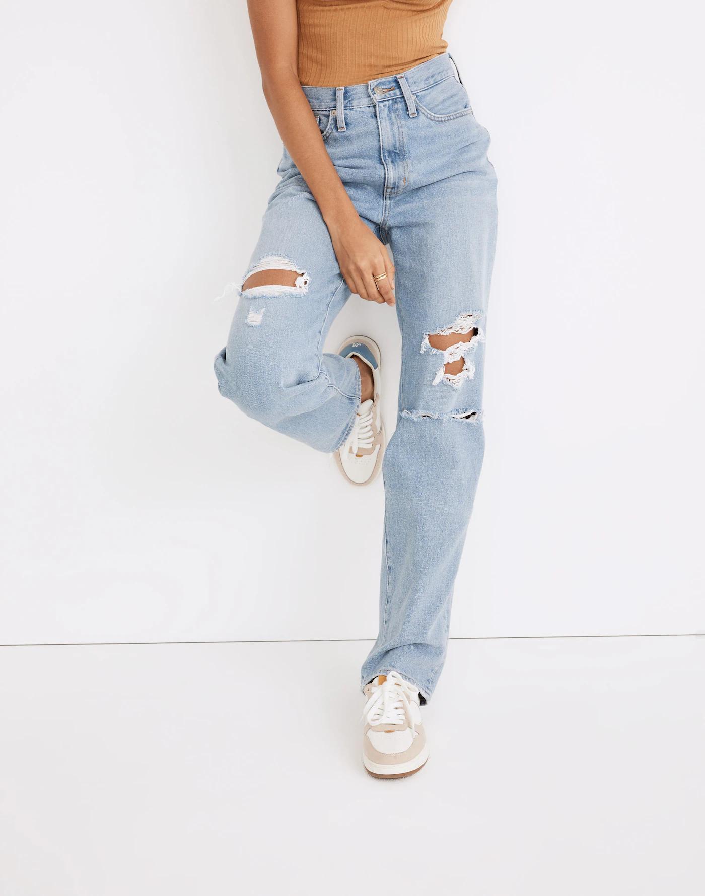 Baggy Straight Jeans in Earlhurst Wash: Ripped Edition Product Image