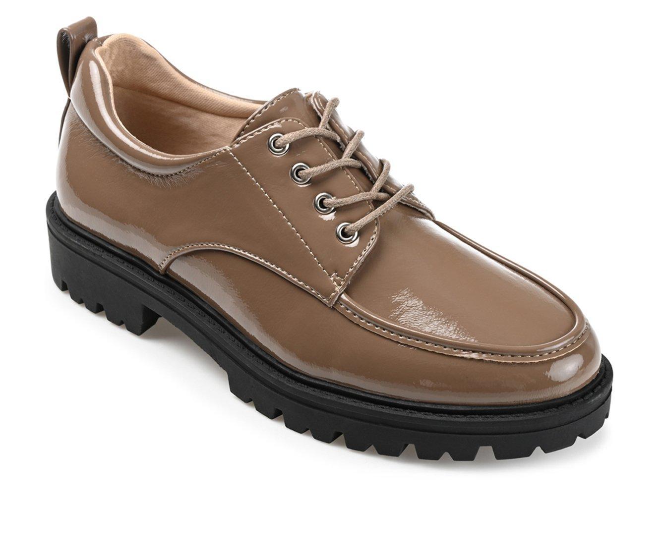 Women's Journee Collection Zina Lugged Oxfords Product Image